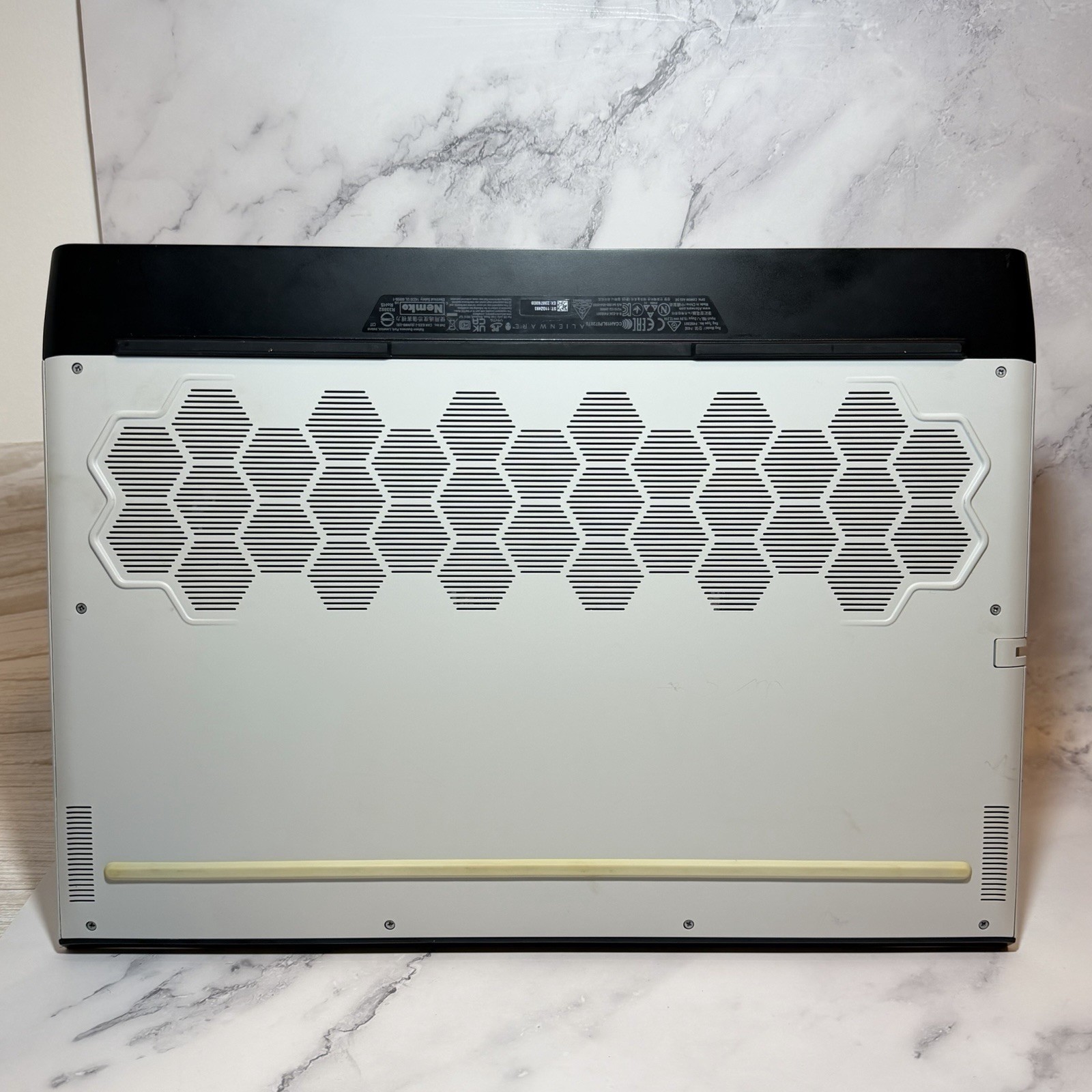 ALIENWARE M17 R3 i9-10980HK 32GB RAM 2TB SSD NVIDIA RTX 2070 SUPER Gaming Laptop