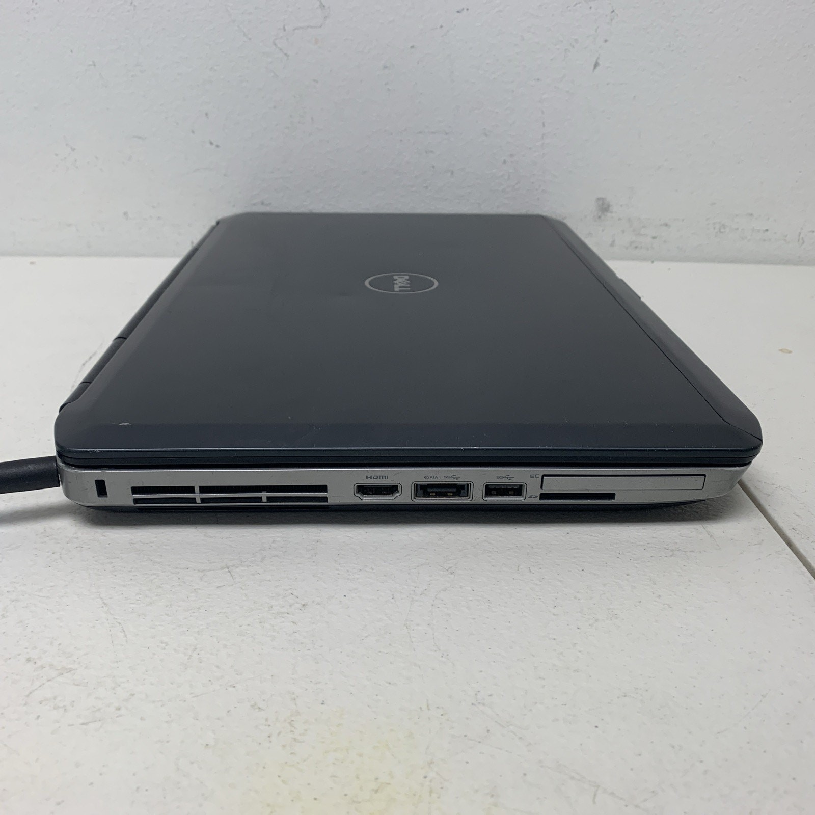 DELL LATITUDE E5530 INTEL i3-3120M 2.5ghz 4GB 128 Gb SSD Wind 10 Pro