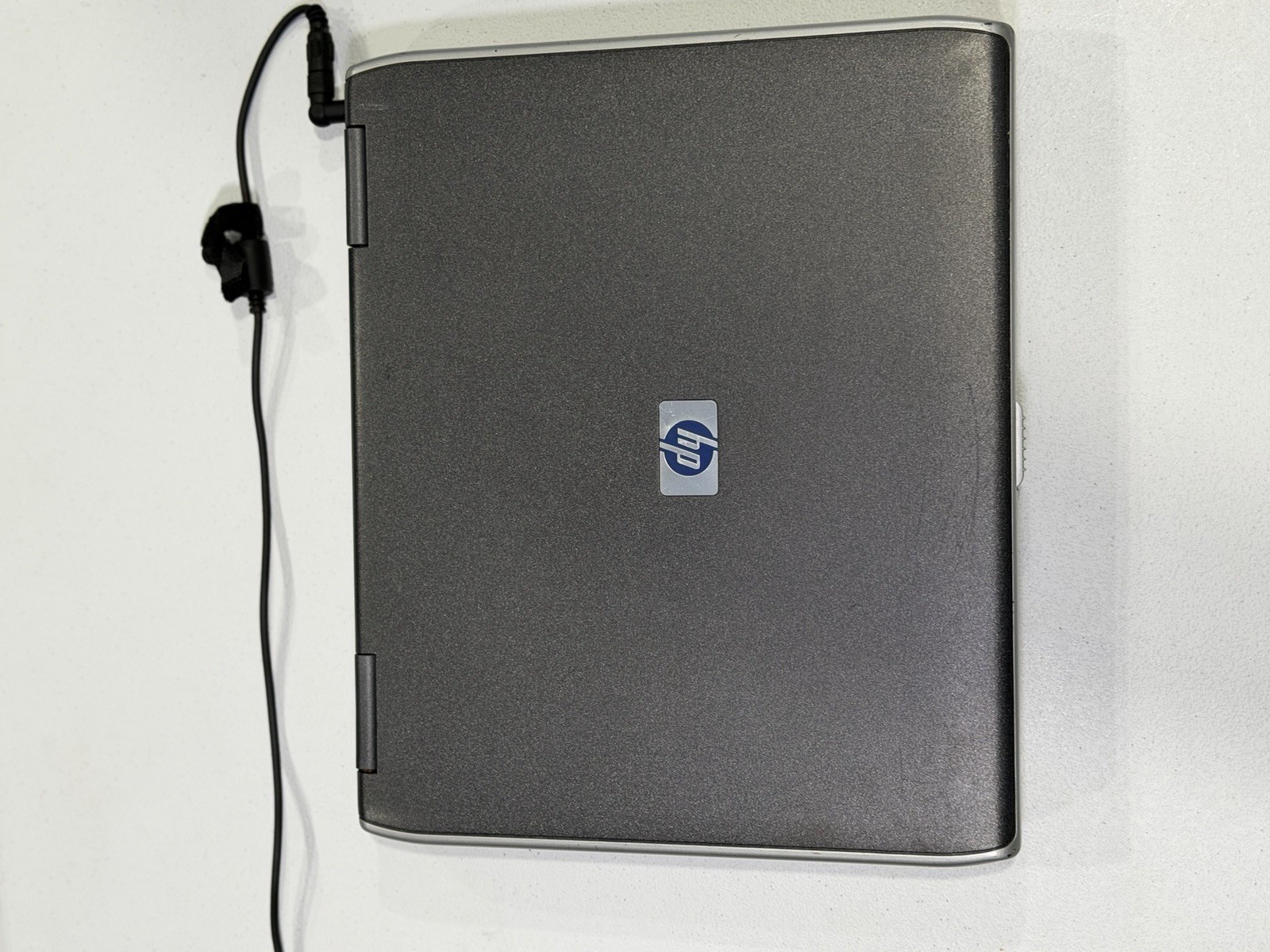 HP Compaq nx9030 Laptop Intel Centrino Windows XP Excellent Condition No Charger