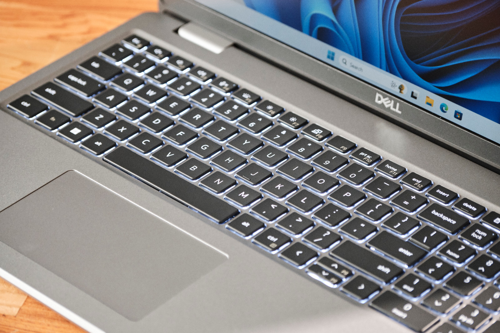 Dell Latitude 5540 15″ Intel Core i7-1370P, 32GB DDR5, 1TB NVME SSD, Win 11 Pro