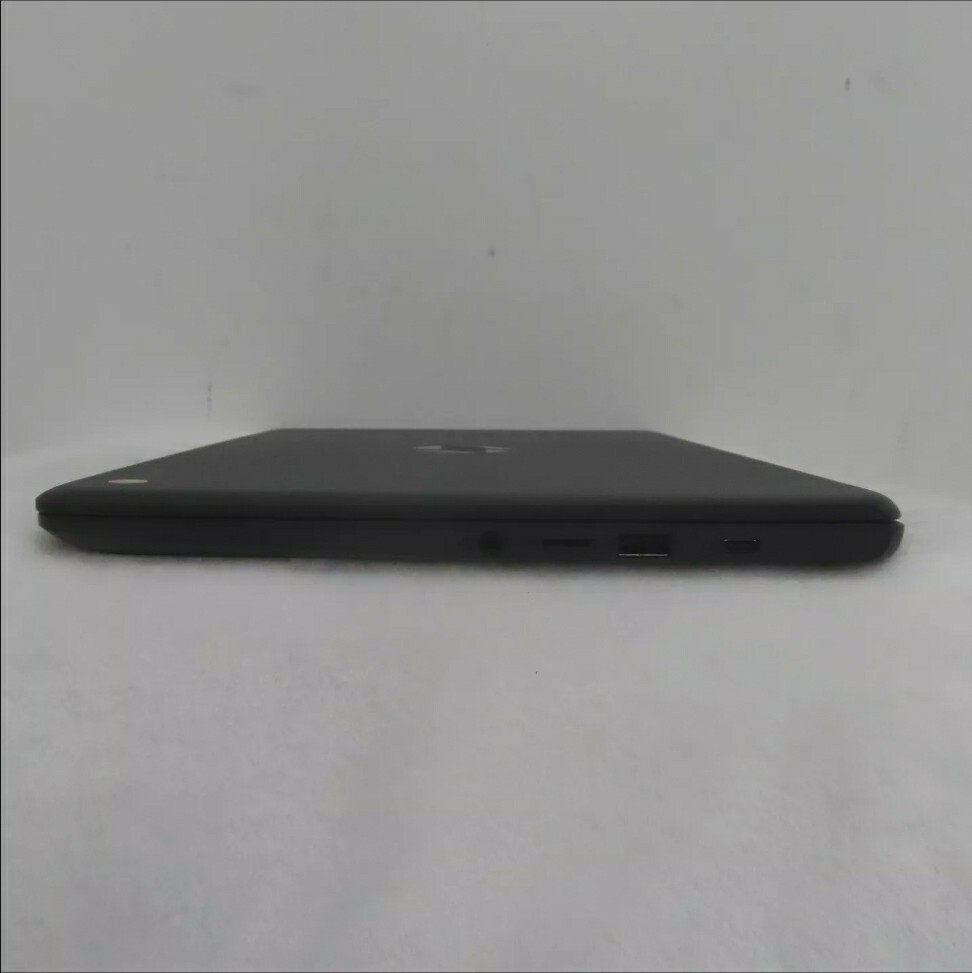 HP Chromebook 14-db0025nr 14 in 32 GB eMMC, AMD A4 9120, 4 GB Gray BARELY USED