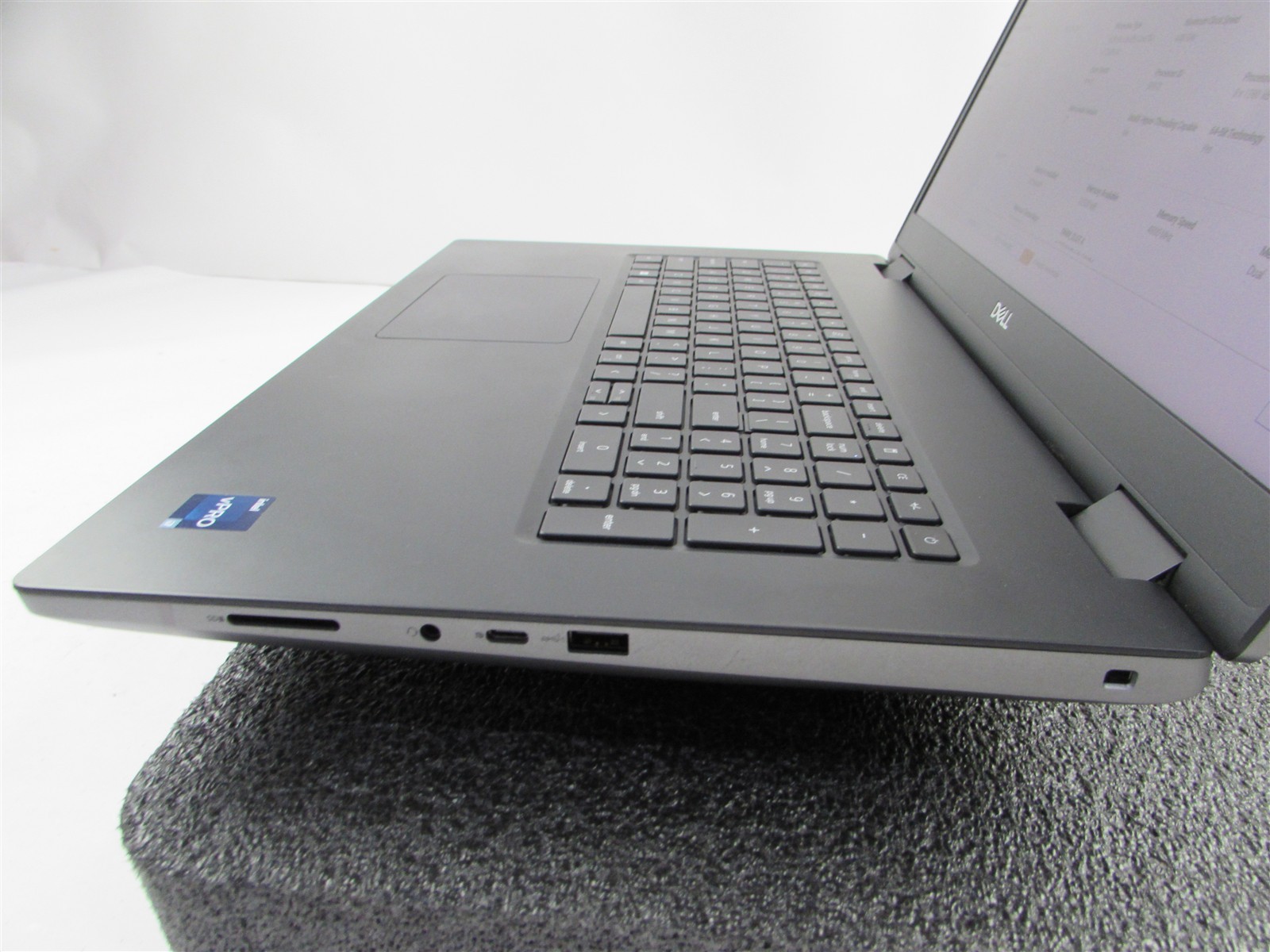 DELL PRECISION 7770 1920×1080 FHD I7-12850HX 512GB 32GB RAM RTX A3000 WIN 11 PRO
