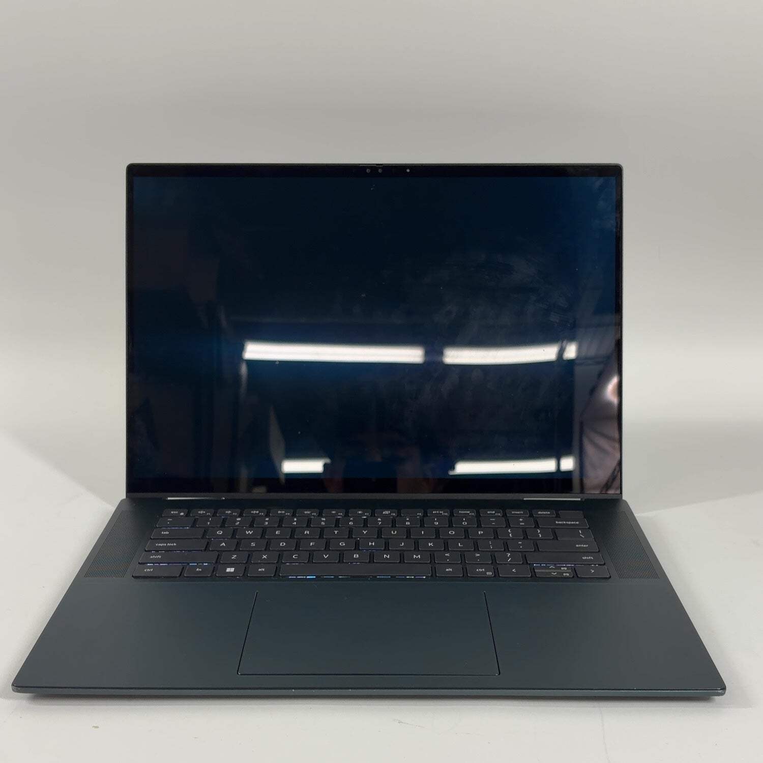Dell Inspiron 7620 16″ i7-1260P 2.1GHz 16GB RAM 512GB SSD