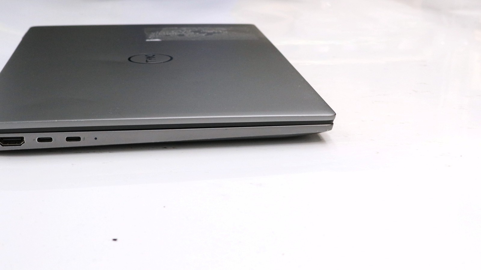 Dell Latitude 7440 14″ i7-1365u 32GB 512GB – Fair