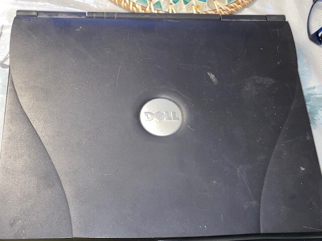 Vintage Dell Latitude C810 Laptop Windows XP DVD/Floppy Serial PORT WORKING