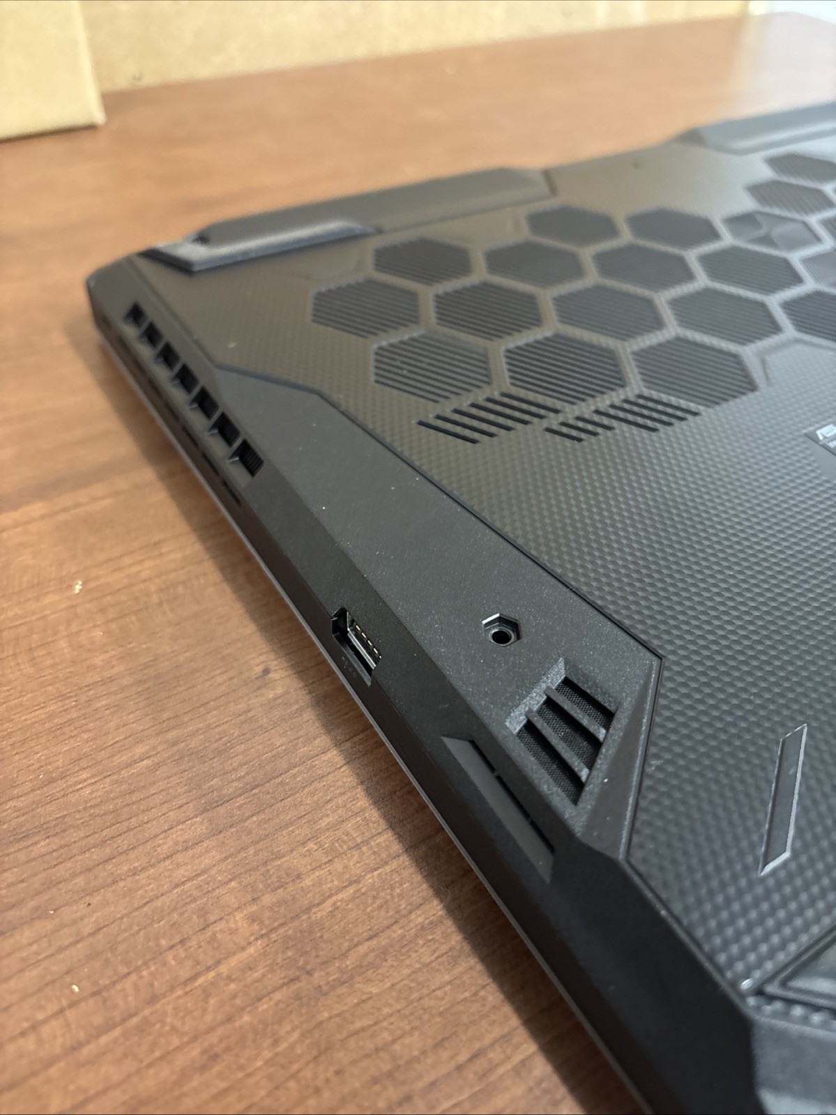 ASUS TUF Gaming F15 FX506HF – RTX 2050 – i5-11400H – 8GB RAM – 512GB SSD
