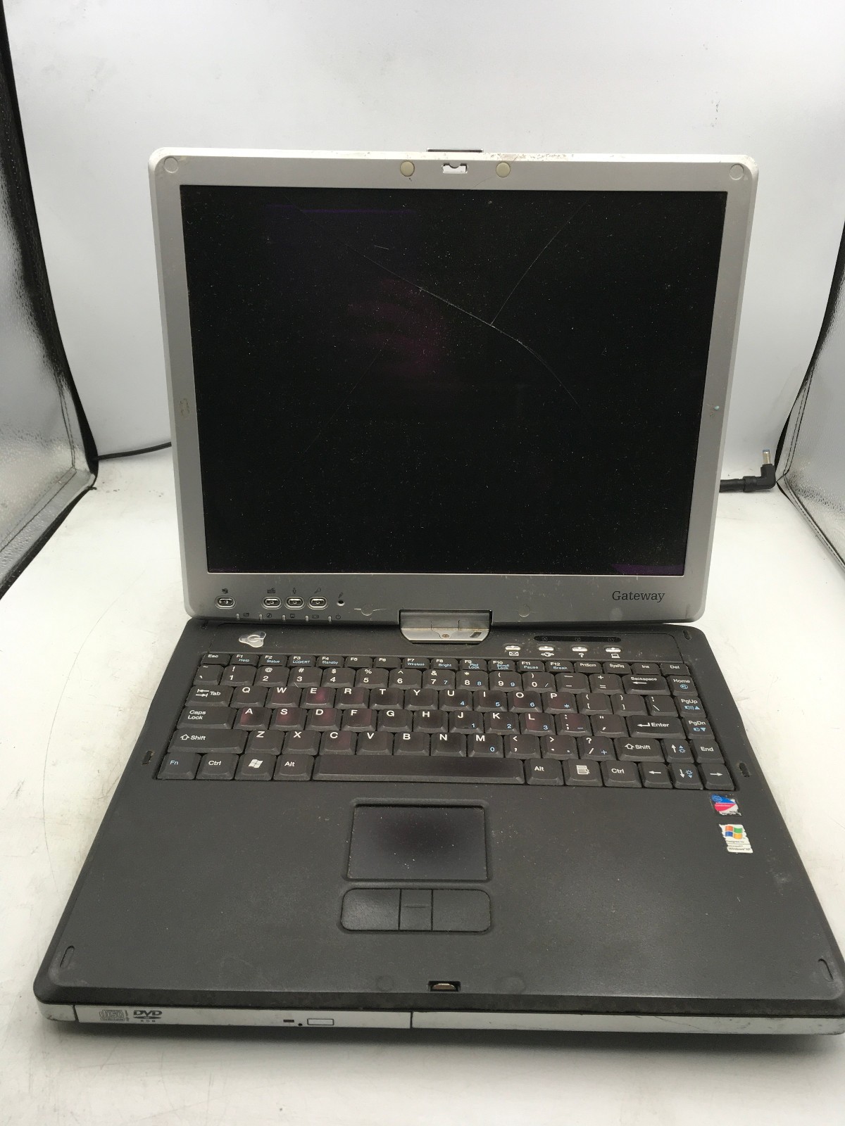 GATEWAY M275 -FOR PARTS/NO POWER- INTEL PENTIUM M – 256MB RAM – BAD LCD -READ-BB