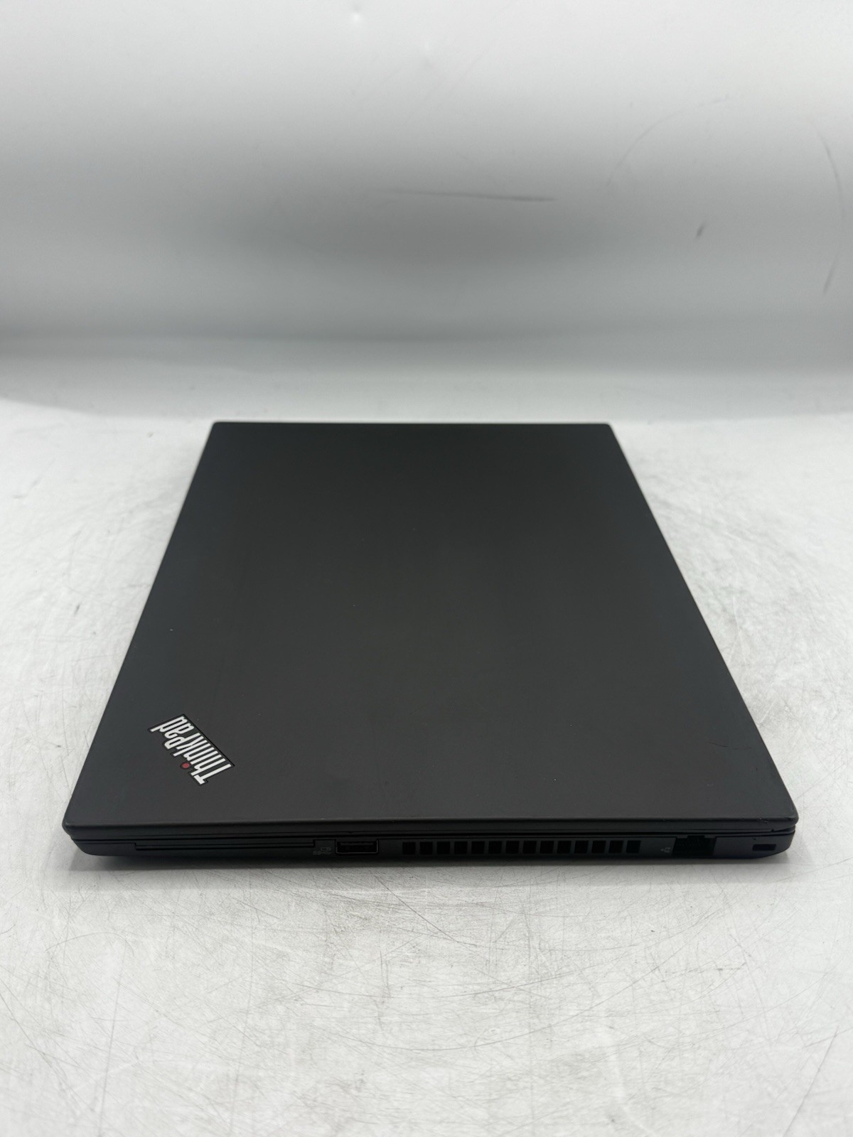 Lenovo ThinkPad T490 14″ FHD i5-8365U 8GB RAM 256GB NVMe Win11P