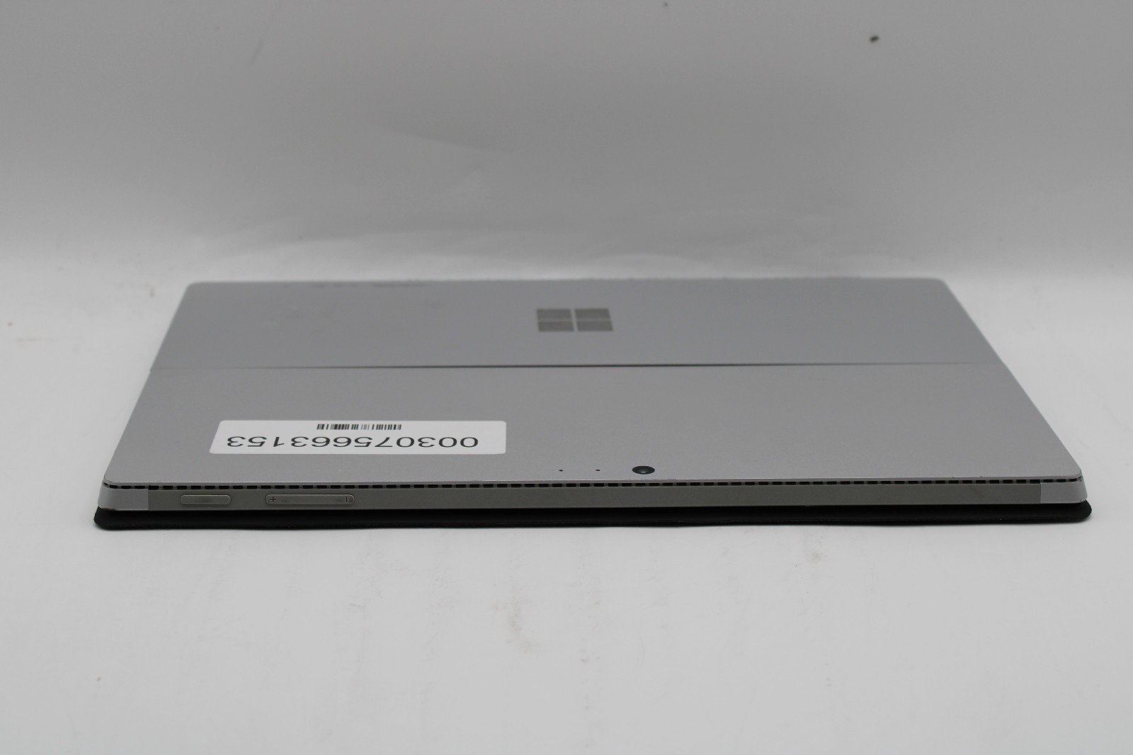 Microsoft Surface Pro 4 1724 i5-6300U @ 2.4 GHz 4GB RAM 128GB SSD No OS