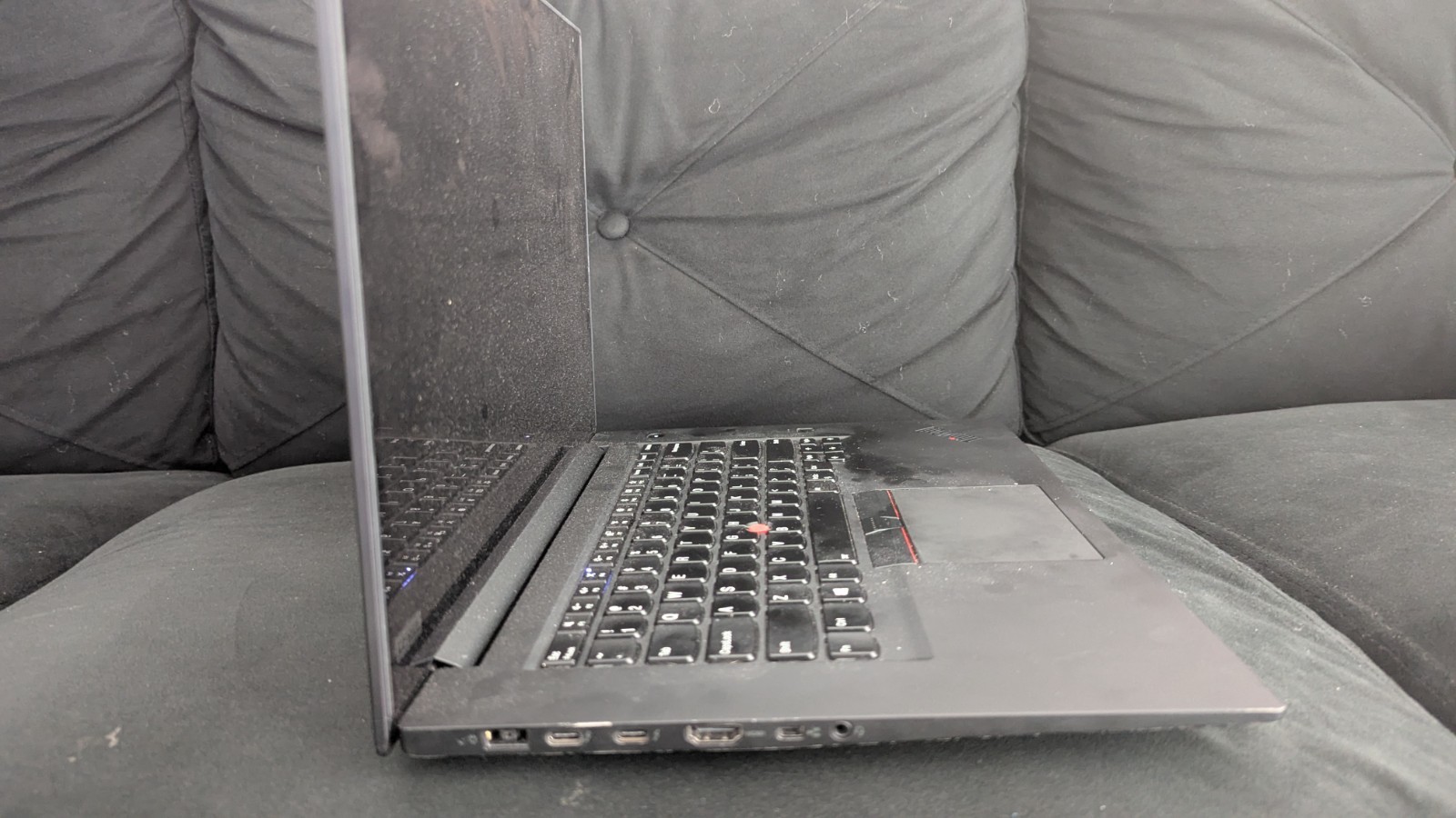 Lenovo ThinkPad P1 15.6″ 4K 3840×2160 32GBRAM 1TBNVMe Win11 Pro