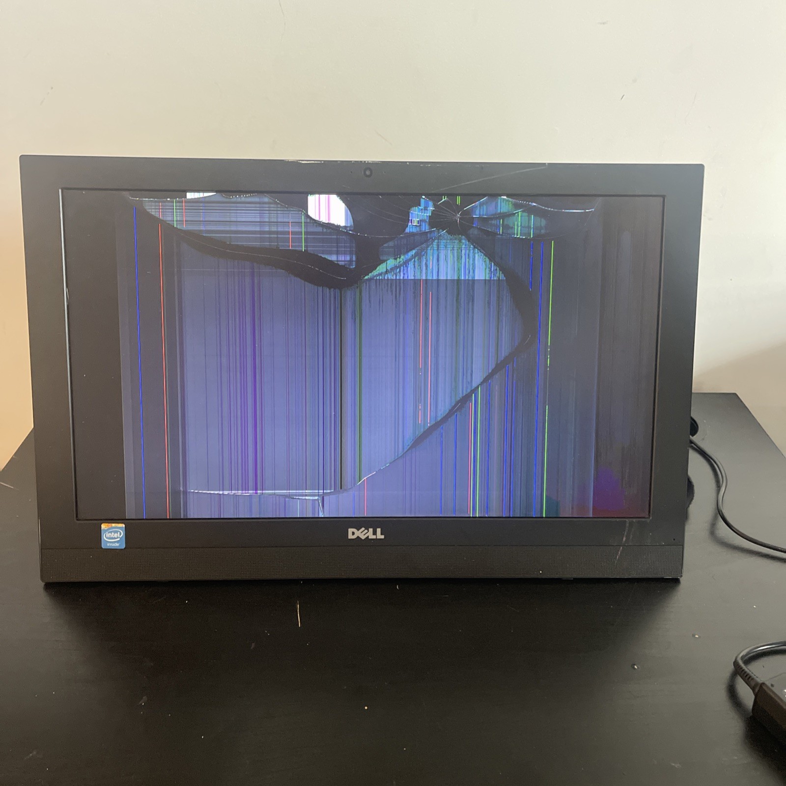 Dell Inspiron 20 model 3043 Pentium CPU-N3540 2.16 GHz 4 GB Parts Only