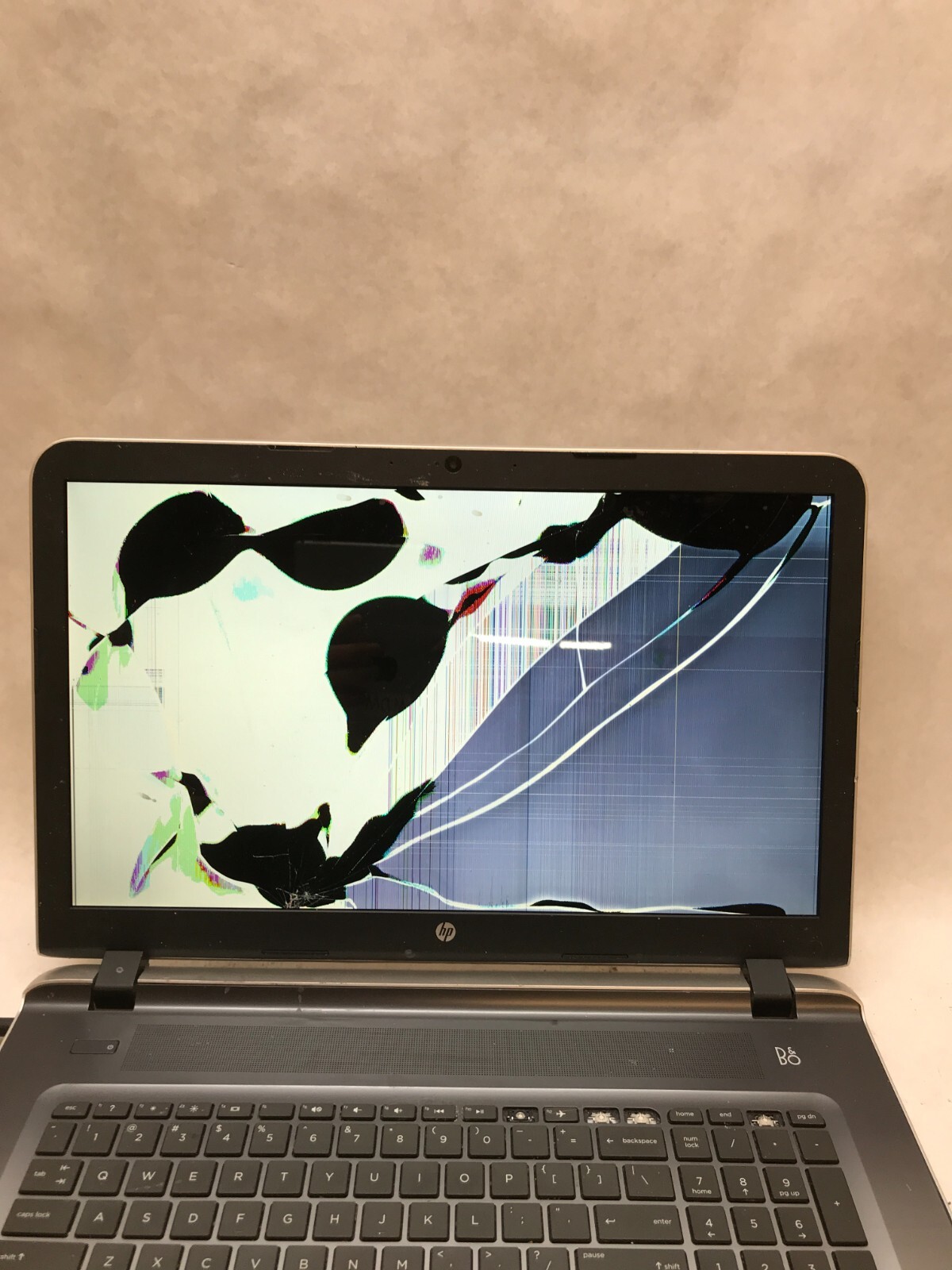 HP Pavilion 17-g129cy 17″ Laptop AMD A6-6310 2GB RAM NO HDD NO OS For Parts – DW