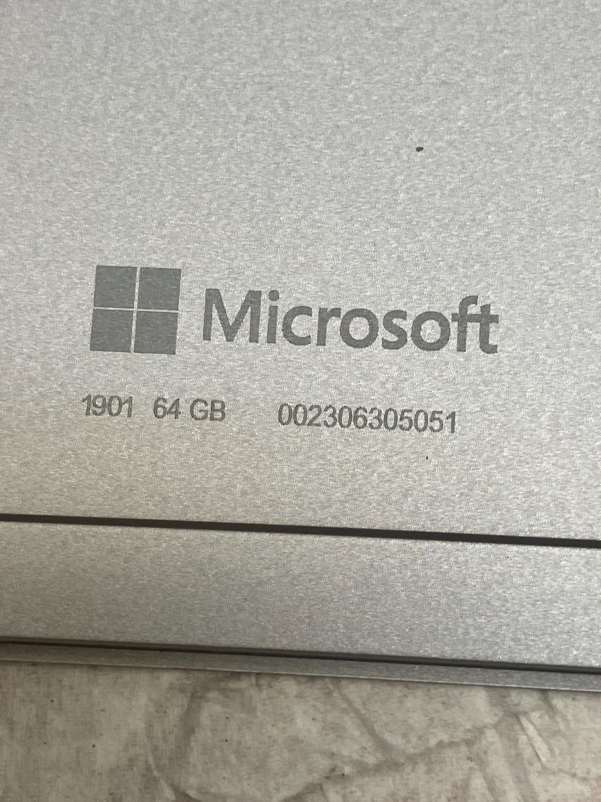 Microsoft Surface Go 2 1901 10.5″ Pentium 4425Y 1.7GHz 4GB 64GB UHD Graphics