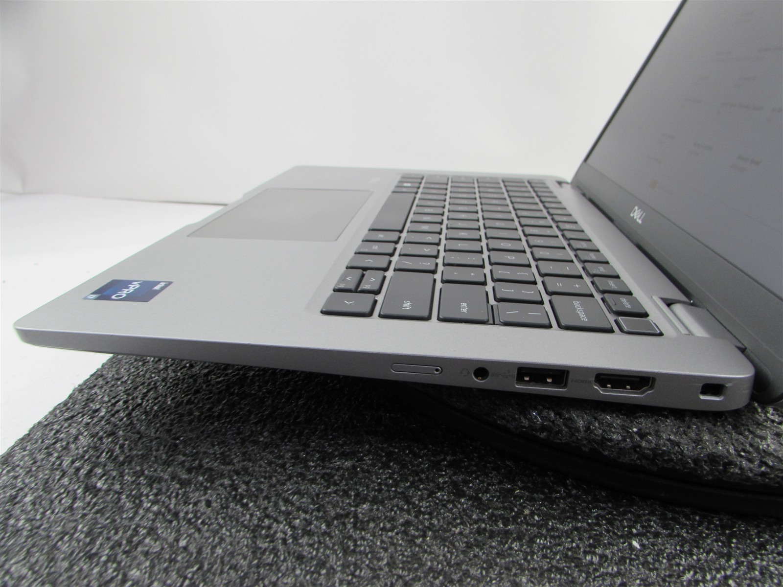DELL LATITUDE 5340 1920X1080 FHD CORE I7-1365U 512GB SSD 32GB RAM NO O.S