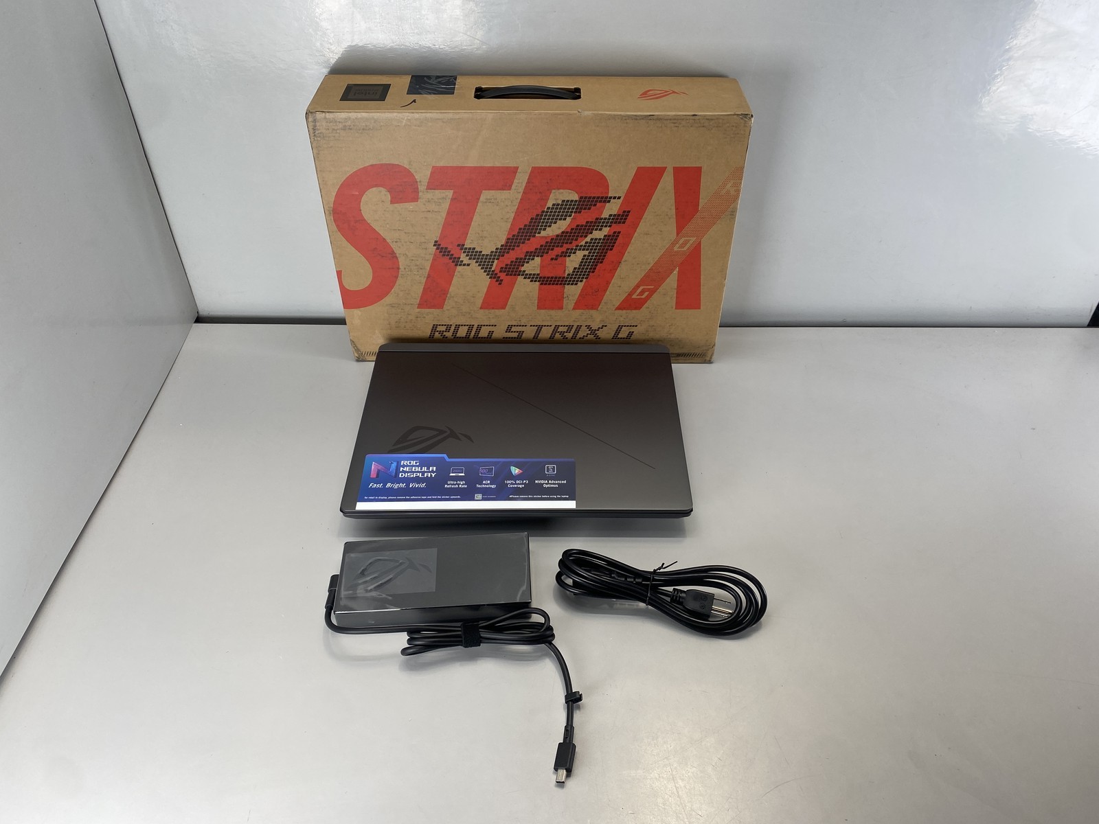 Asus Laptop ROG Strix G16 G615LP 16″ Intel Core Ultra 9 275HX 2TB RTX 5070