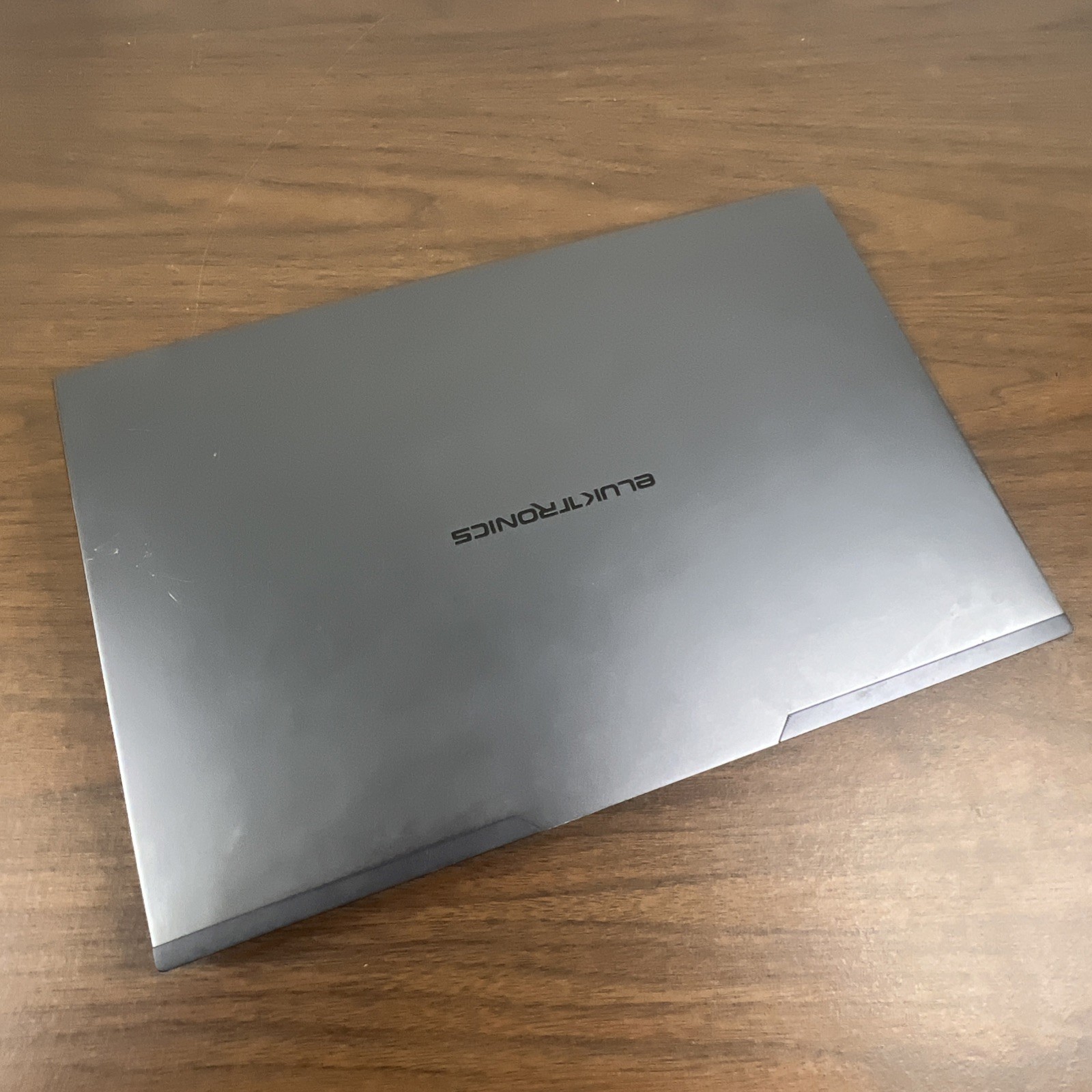 Eluktronics Eluktro Pro N870HP 17.3″ Core i7-7700HQ 2.8GHz Laptop – Barebones