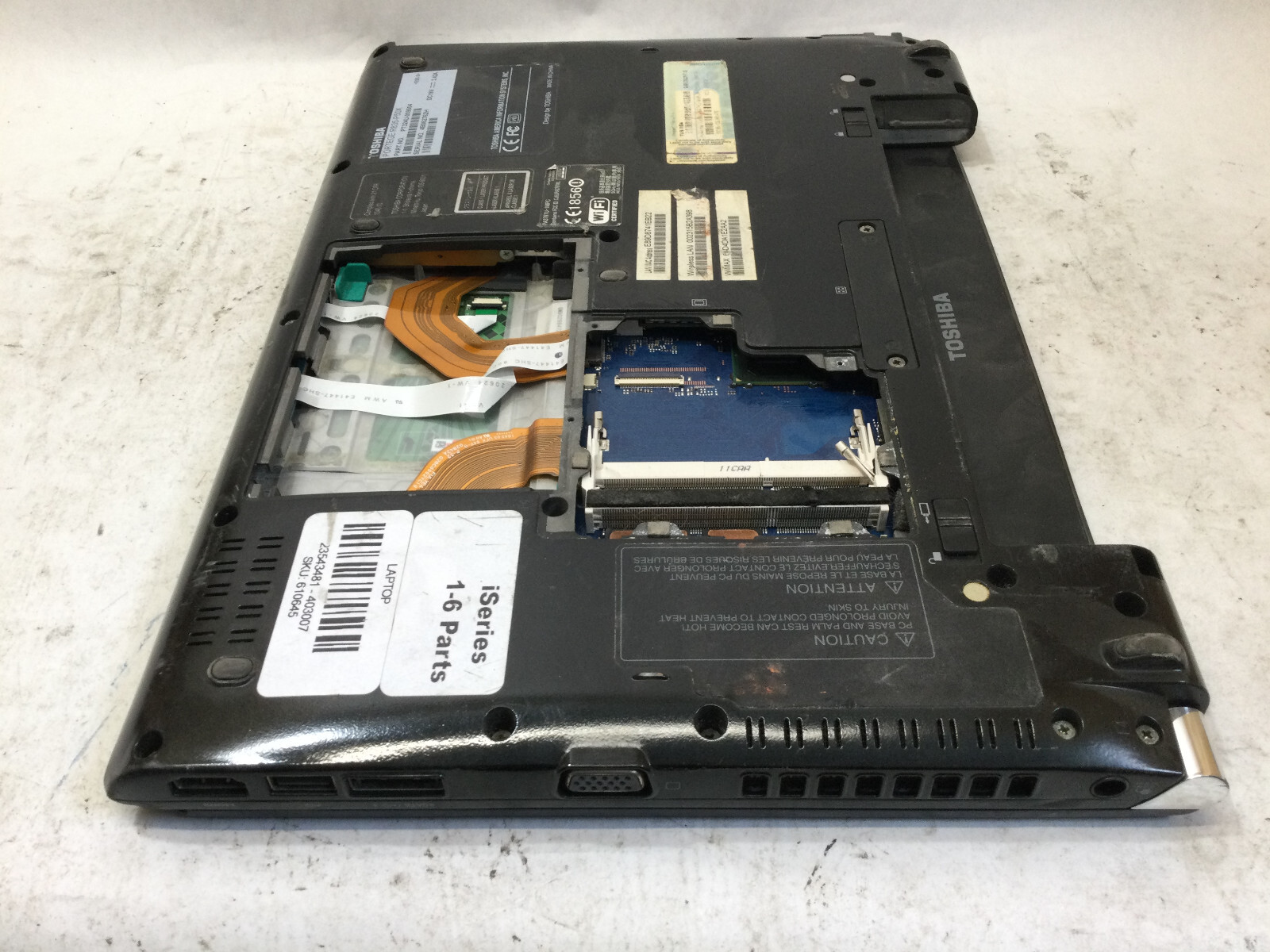 TOSHIBA PORTEGE R835-P50X – FOR PARTS – INTEL I3 – NO RAM – READ DESCRIPTION -BB