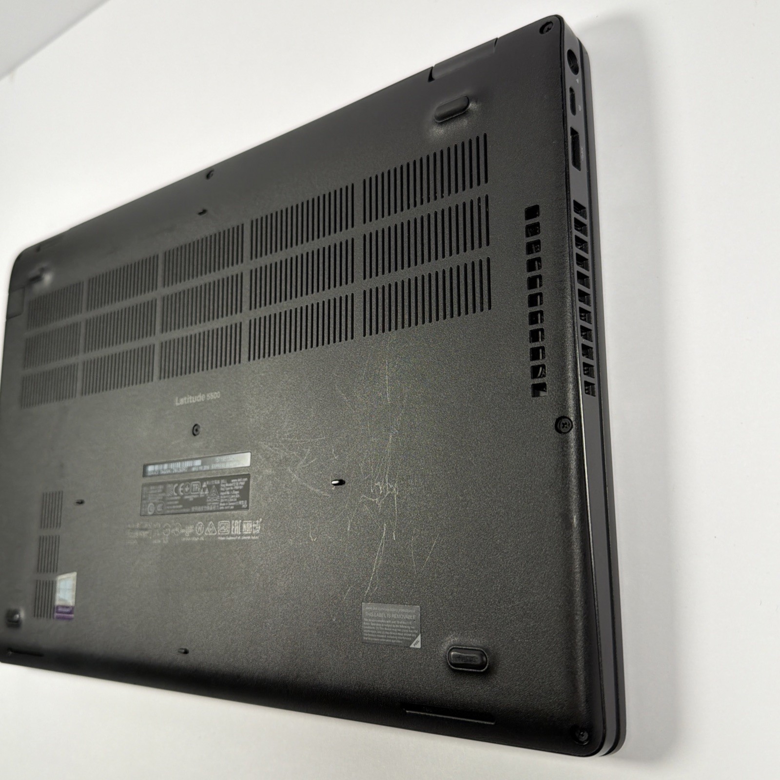 Dell Latitude 5500 15.6″ Intel Core i5-8365U 16GB RAM 256GB NVMe Win11Pro – READ