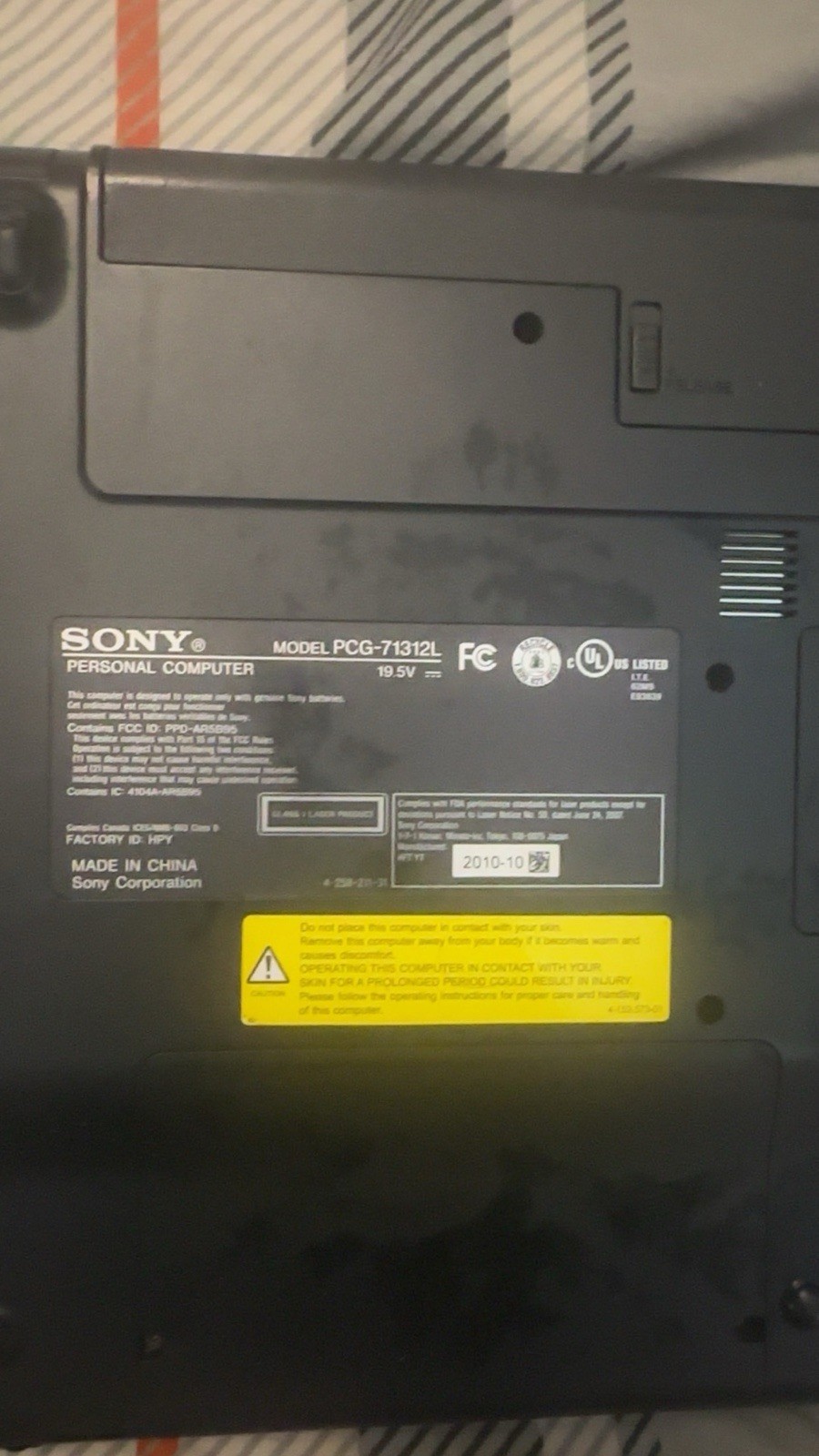Sony VAIO E Series 15.6in White Laptop Intel Pentium Win 7 Webcam DVD