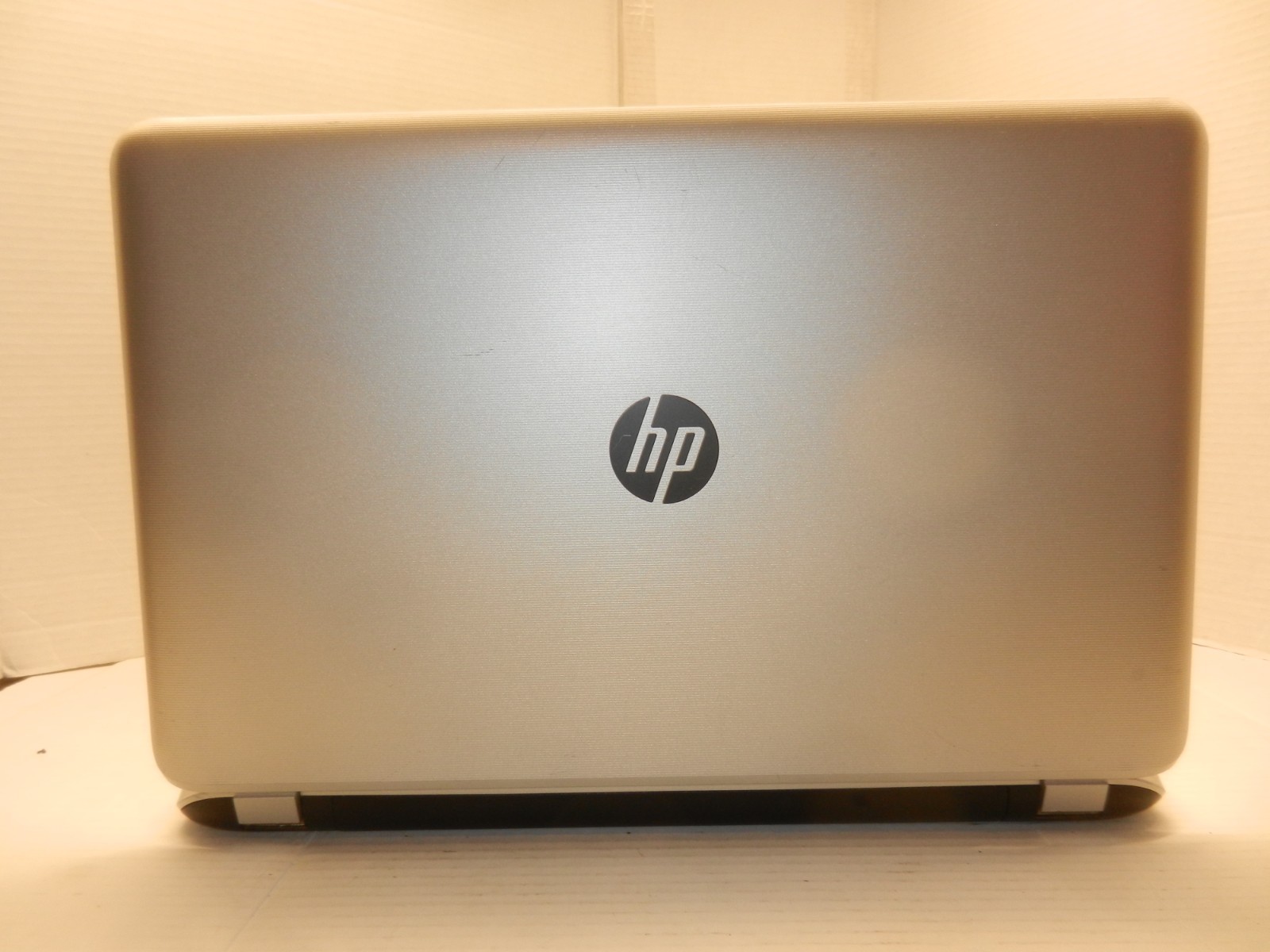 HP PAVILION 17T-N100 AMD A10-4655M APU W RADEON HD@2.0 6GB RAM 480GB SSD WIN10