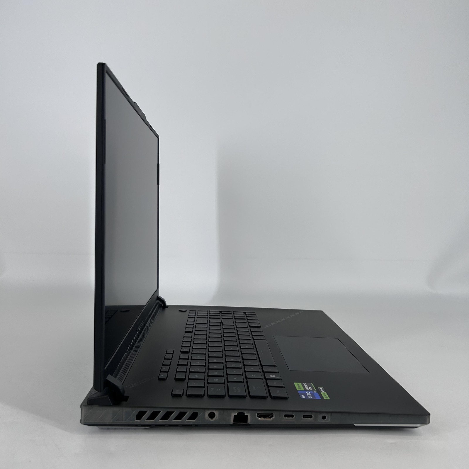 Asus ROG Strix Scar 18 G834 240Hz QHD+ 2.2 GHz i9-13980HX 32GB 2TB SSD RTX 4090