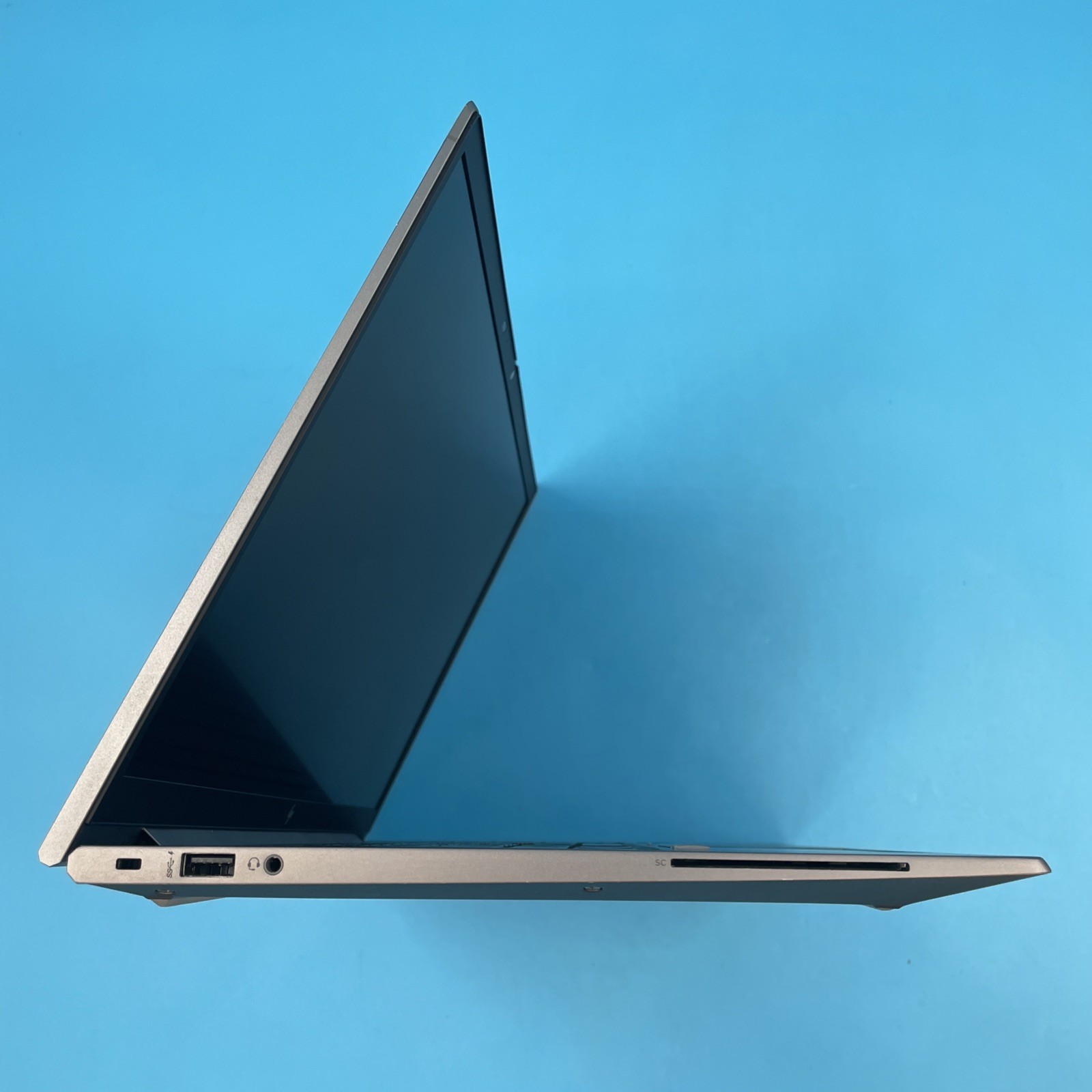 HP ZBook Firefly G8 | i7-1185G7 | 16GB RAM | 512GB SSD | WIN 11 PRO | 74% BATT
