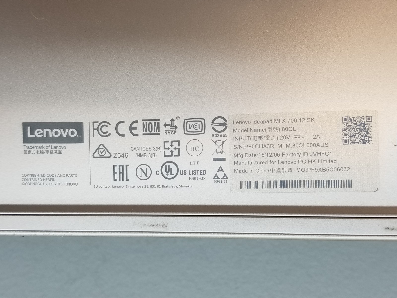AS-IS Lenovo IdeaPad MIIX 700 12″ Intel m5-6Y54 1.1GHz 8GB RAM 512GB M.2 W11Pro