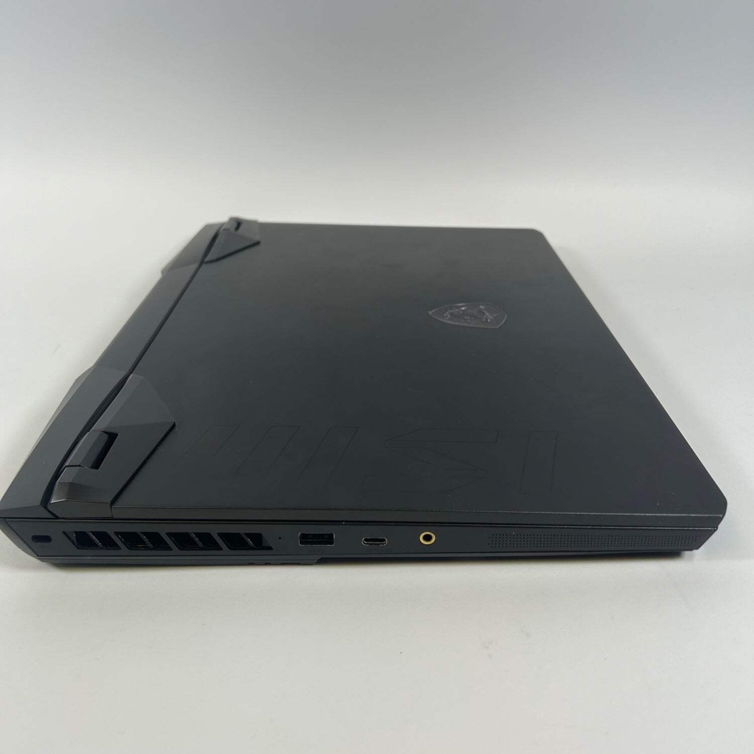 MSI Raider GE77 HX 12UGS 17.3″ i7-12800H 2.0GHz 16GB RAM 1TB SSD GeForce RTX 307