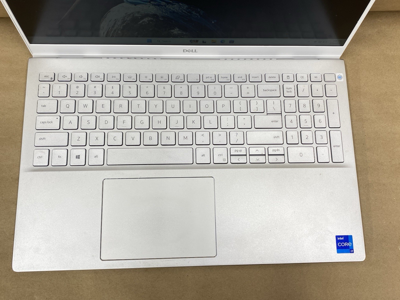 Dell Inspiron 5502 – 15.5″ FHD – i7-1165G7 – 8GB – 256GB SSD – Win 11 Pro – READ