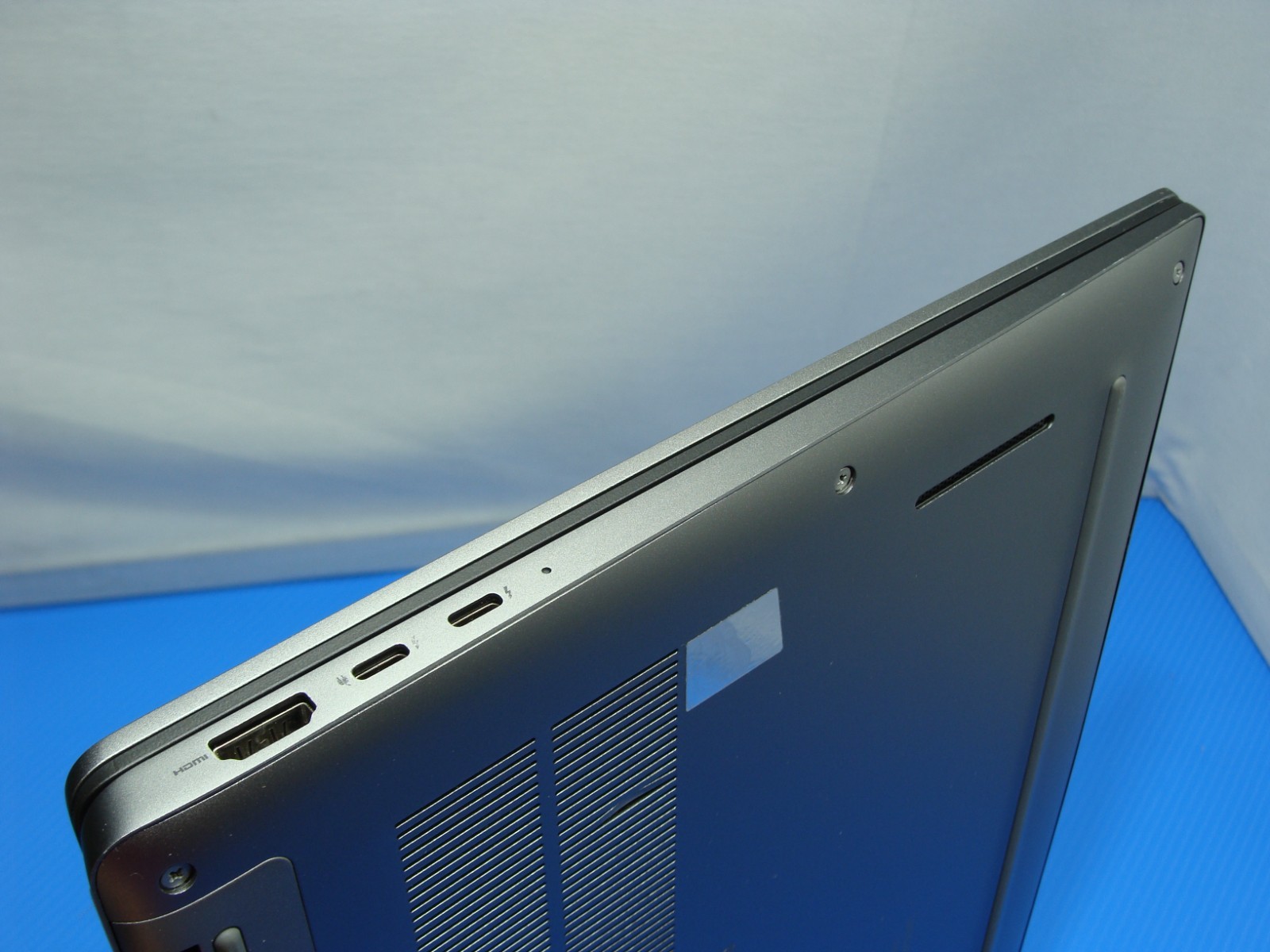 Dell Latitude 7650 16″ FHD+ Ultra 7 165H 3.8GHz 16GB 512GB SSD WRNTY-09/27 +PA