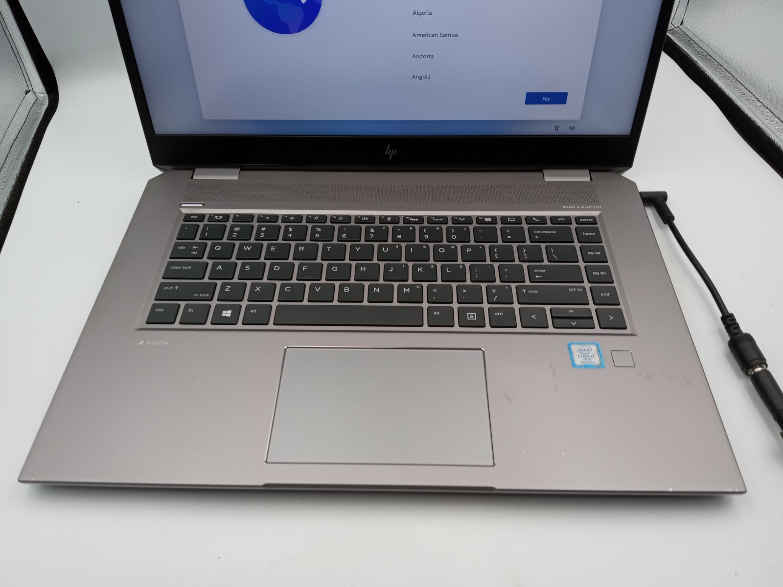 HP ZBook Studio G5 15″ Intel i7-8850H 4GB RAM 128GB SSD Windows 11 – NO BATTERY
