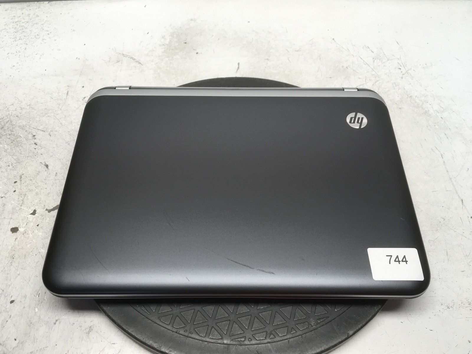HP 3115M AMD E-300 1300MHz 4 GB NO HDD No Batt