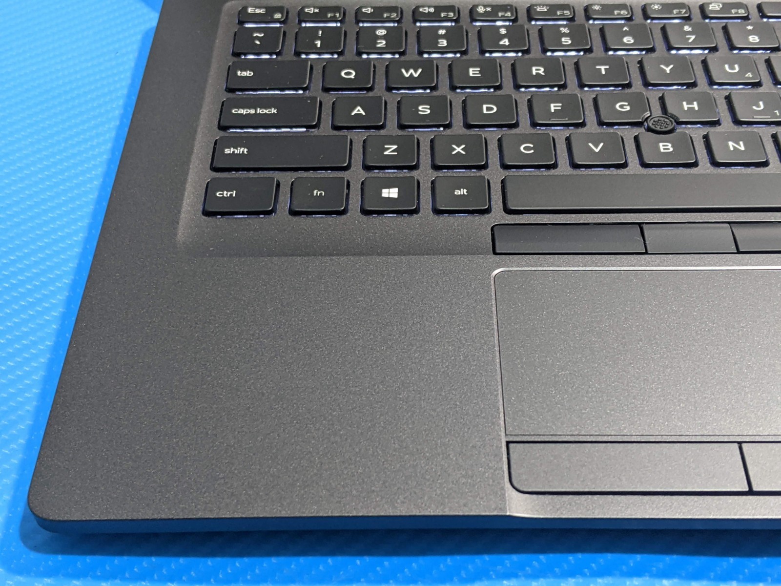 Dell Latitude 5400 14″ FHD Intel i7-8th Gen 1.9GHz 8GB 512GB Windows 11 Pro +PA