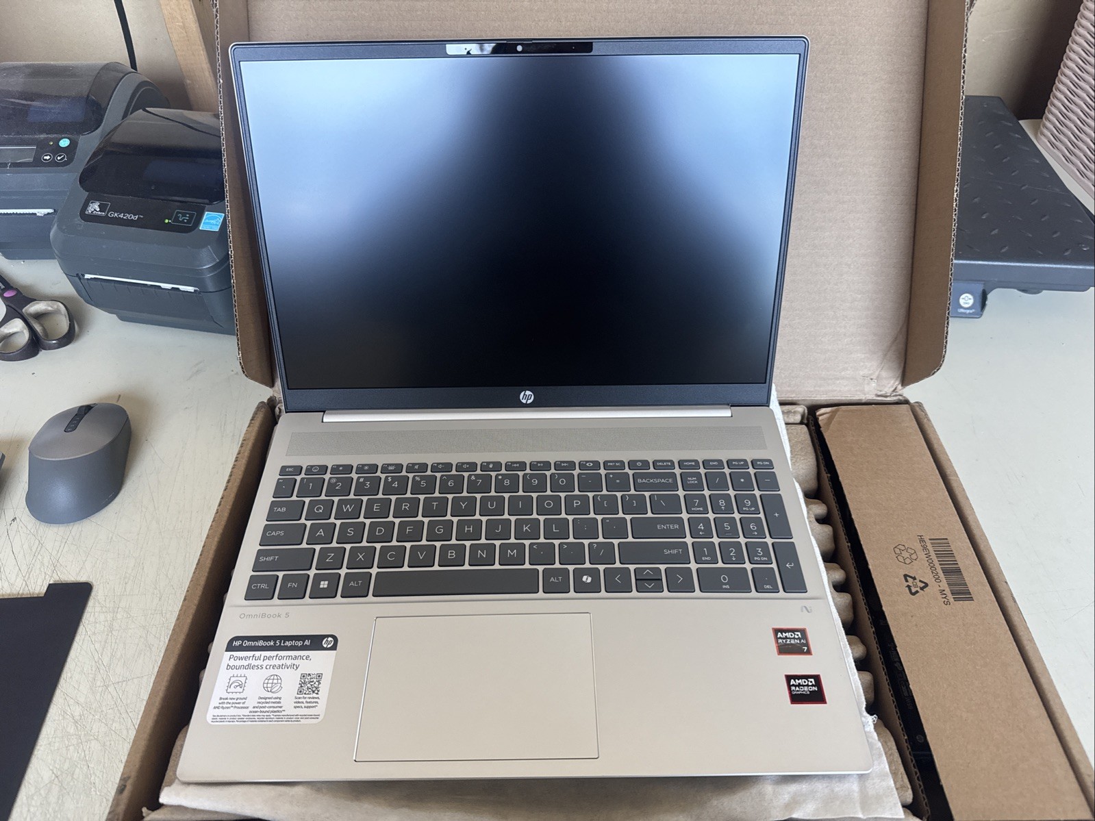 HP OmniBook 5 16-ag1547nr 16″ Copilot+ PC Notebook – AMD Ryzen AI 7 350 – 16 GB
