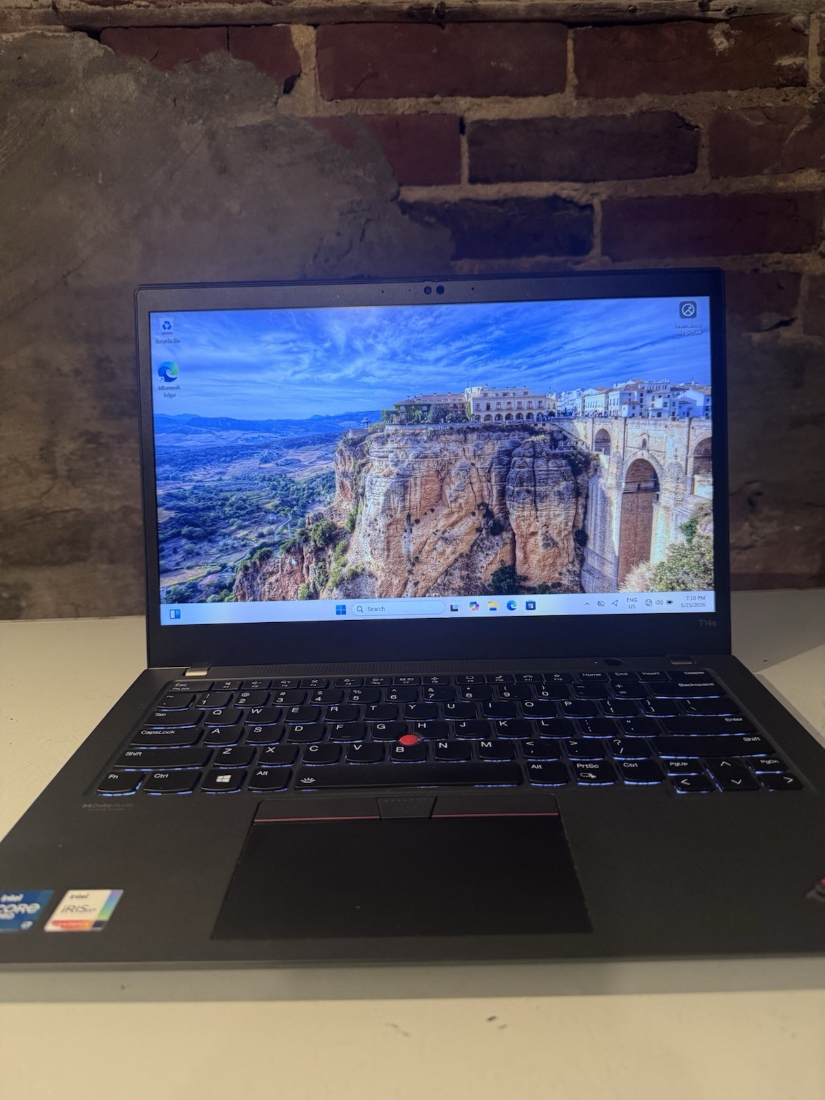 Lenovo ThinkPad T14s Gen 2 i7-1185G7 16GB 512GB SSD 14″ FHD TOUCHSCREEN WIN 11