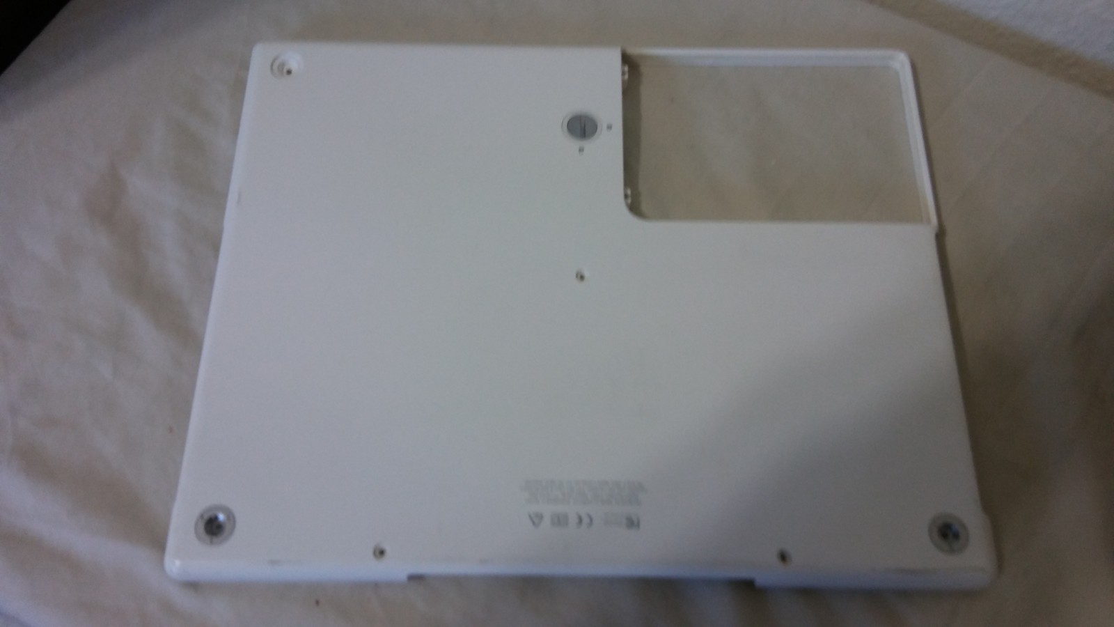 APPLE IBOOK A 1007 2002 COVER BACK