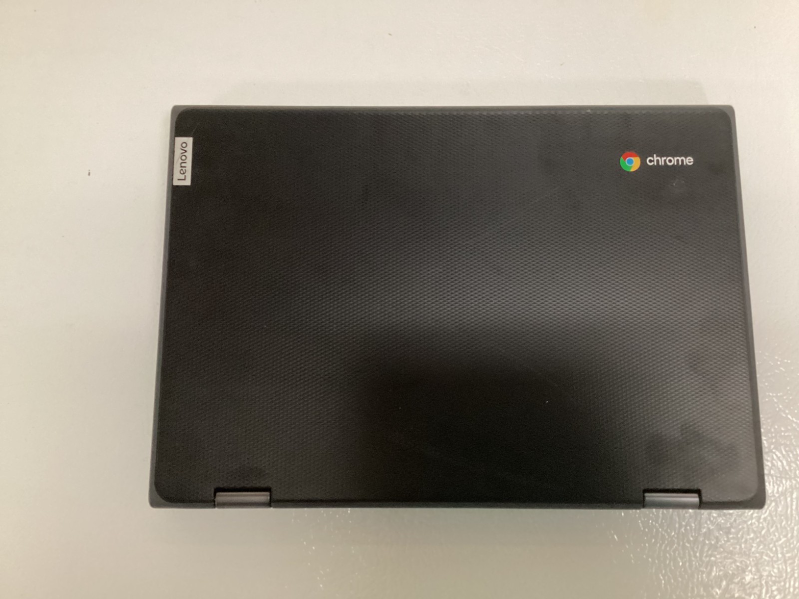 Lenovo 300e chromebook 2nd Gen MTK model 81QC 2 in 1 – 32GB – 11.6″