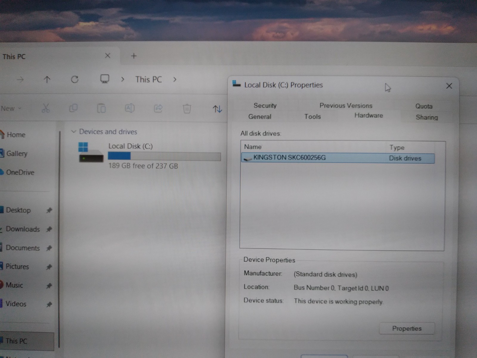 Dell Inspiron 5593 Intel Core i7-1065g7 @ 1.3 GHz 8GB RAM 256GB SSD Win11Home