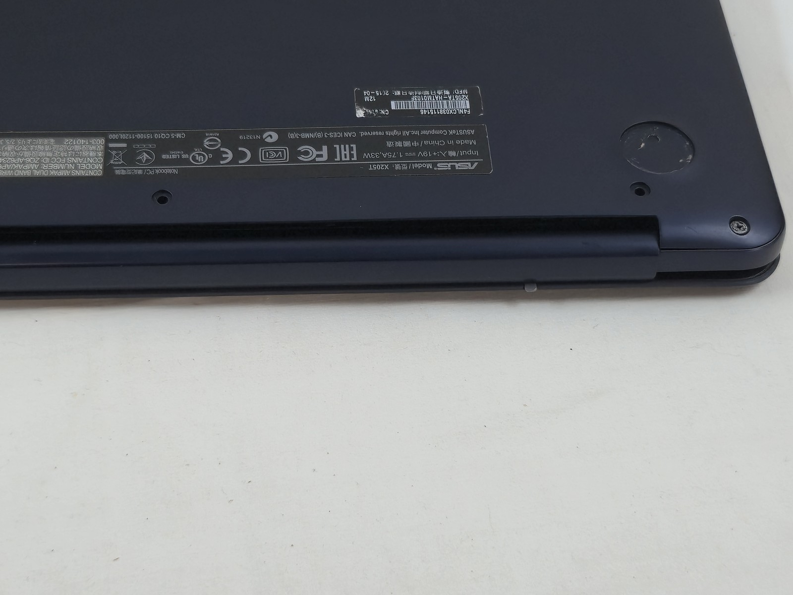 ASUS X205TA 11.6″ Intel Atom 2GB RAM 32GB eMMC Windows 8.1 Laptop *Parts Only*