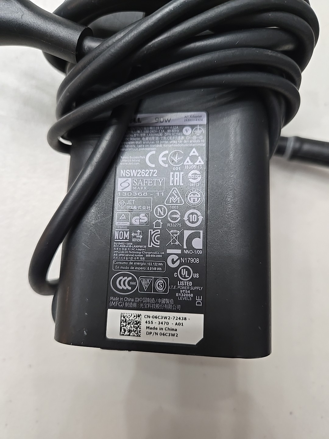 Dell Latitude 3540 15.6″ With Charger 4GB