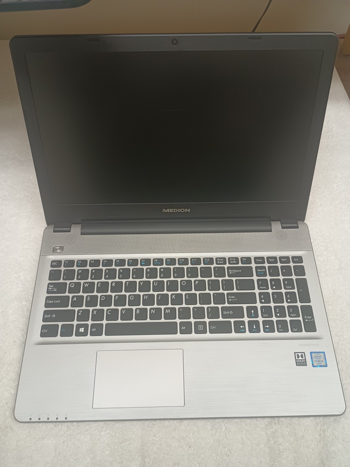 Medion Akoya E6422 i5-6200 CPU 2,30GHz 8GB 128GB HDD 1TB Windows 10 15.6″ Laptop