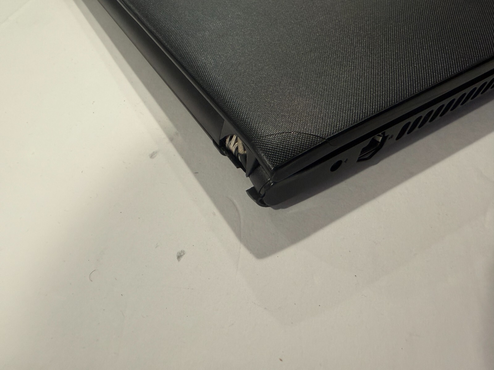 Dell Inspiron 15-3565 AMD E2-9000 R2 4 CC 1.811 GHz 8GB Ram 500gb HDD