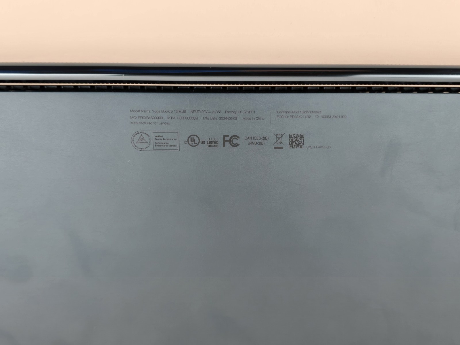 Lenovo Yoga Book 9i Dual 13.3″ 2.8K OLED Ultra 7 155U 16GB 1TB – Used – READ