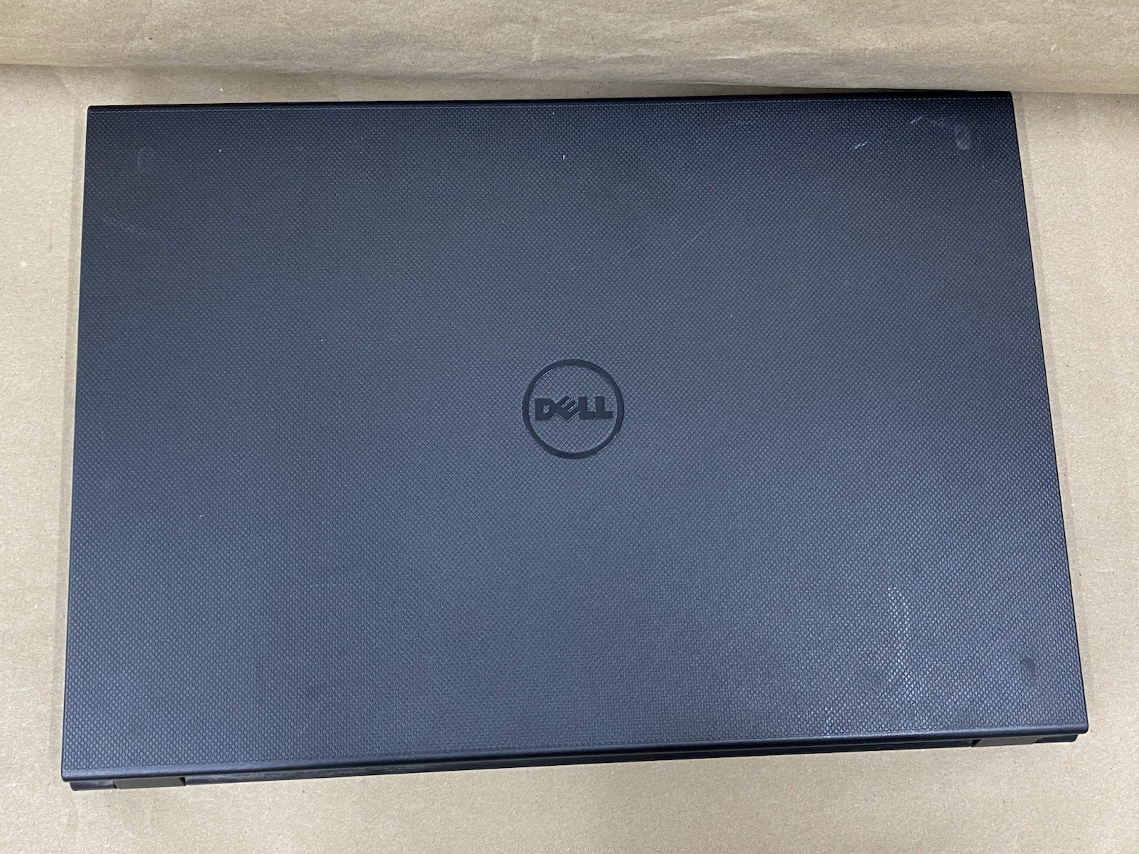 Lot of (4) Dell Inspiron 3542 – 15.5″ HD – i3-4030U – No RAM – NO HDD/ OS – READ