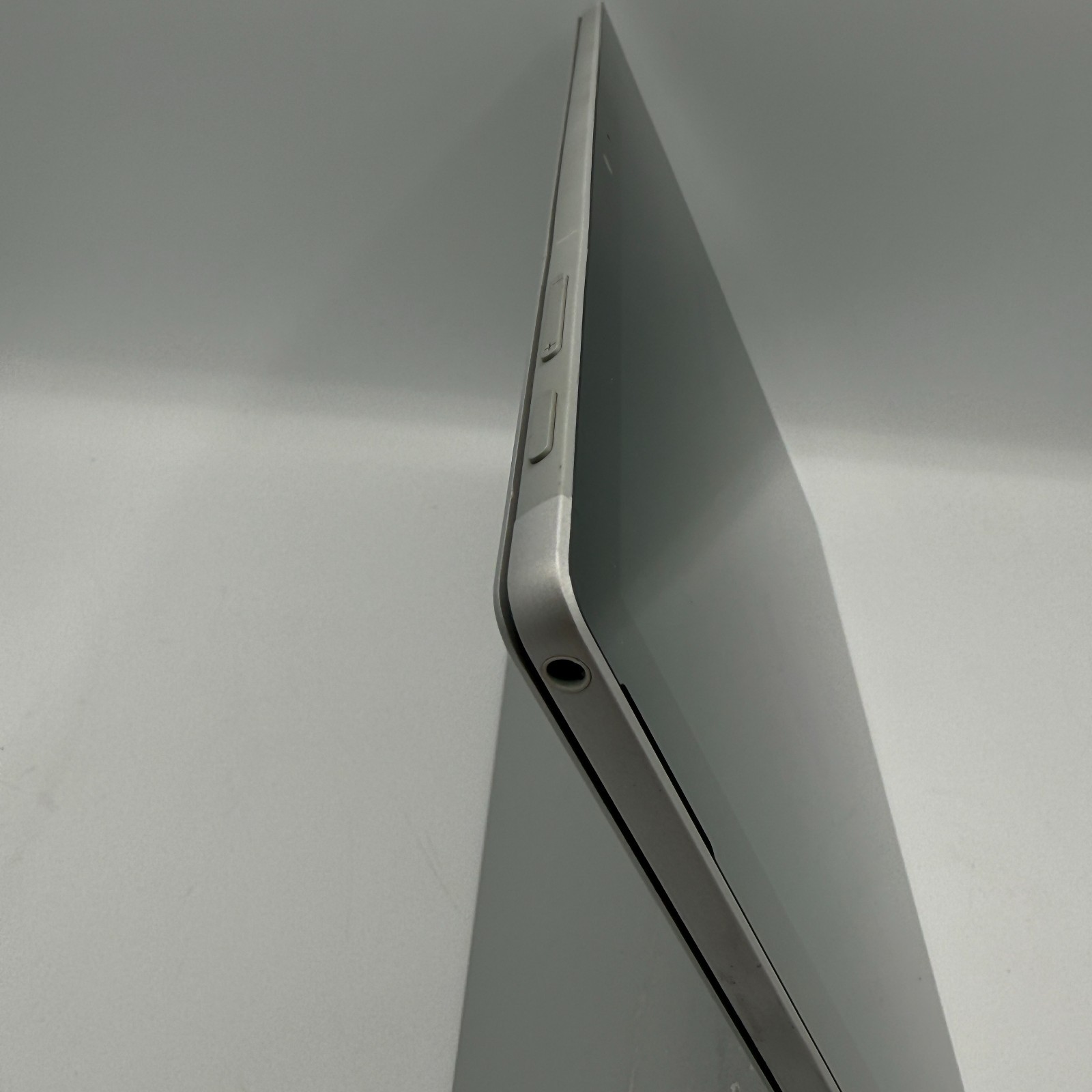 Microsoft Surface Pro 6 1796 i5-8350U 8GB RAM 256GB SSD 12.3″ Win11 Pro Tablet