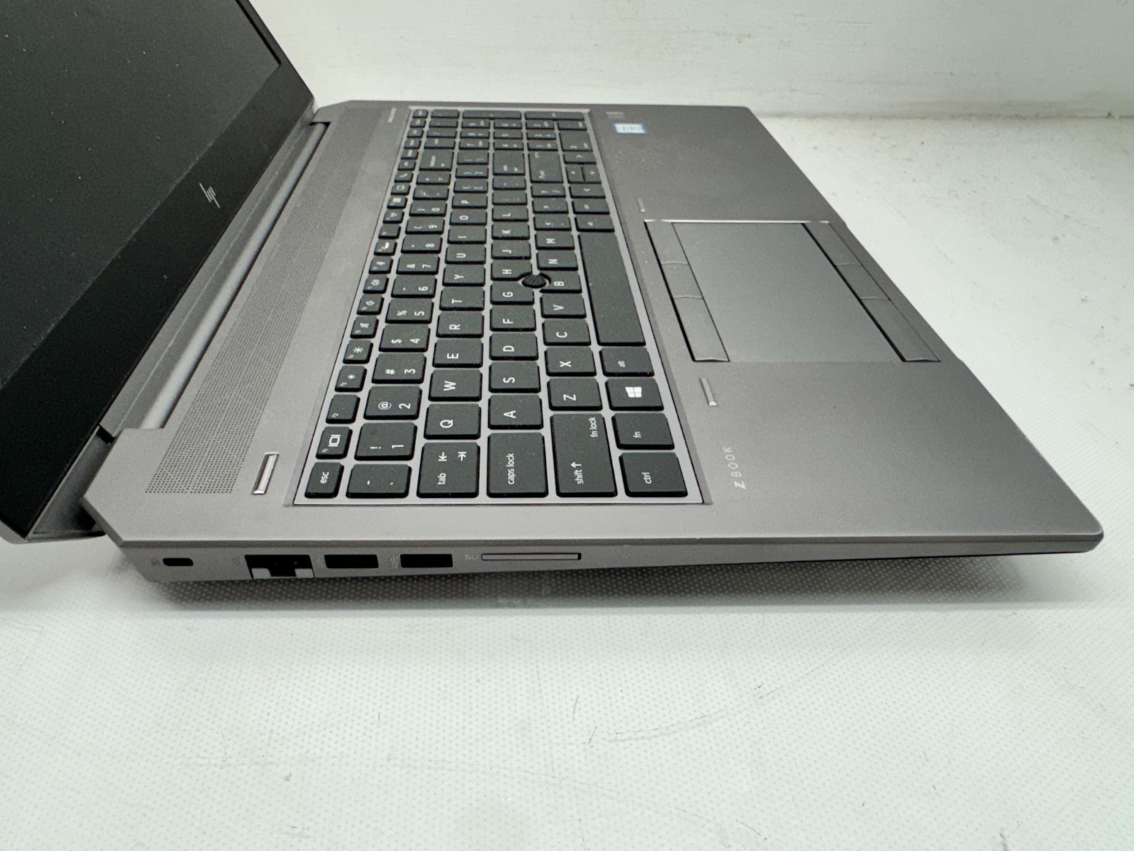 HP ZBook 15 G6 Intel i7-9750H@2.60Ghz 32GB RAM 256GB SSD T2000 Win 11 **READ**