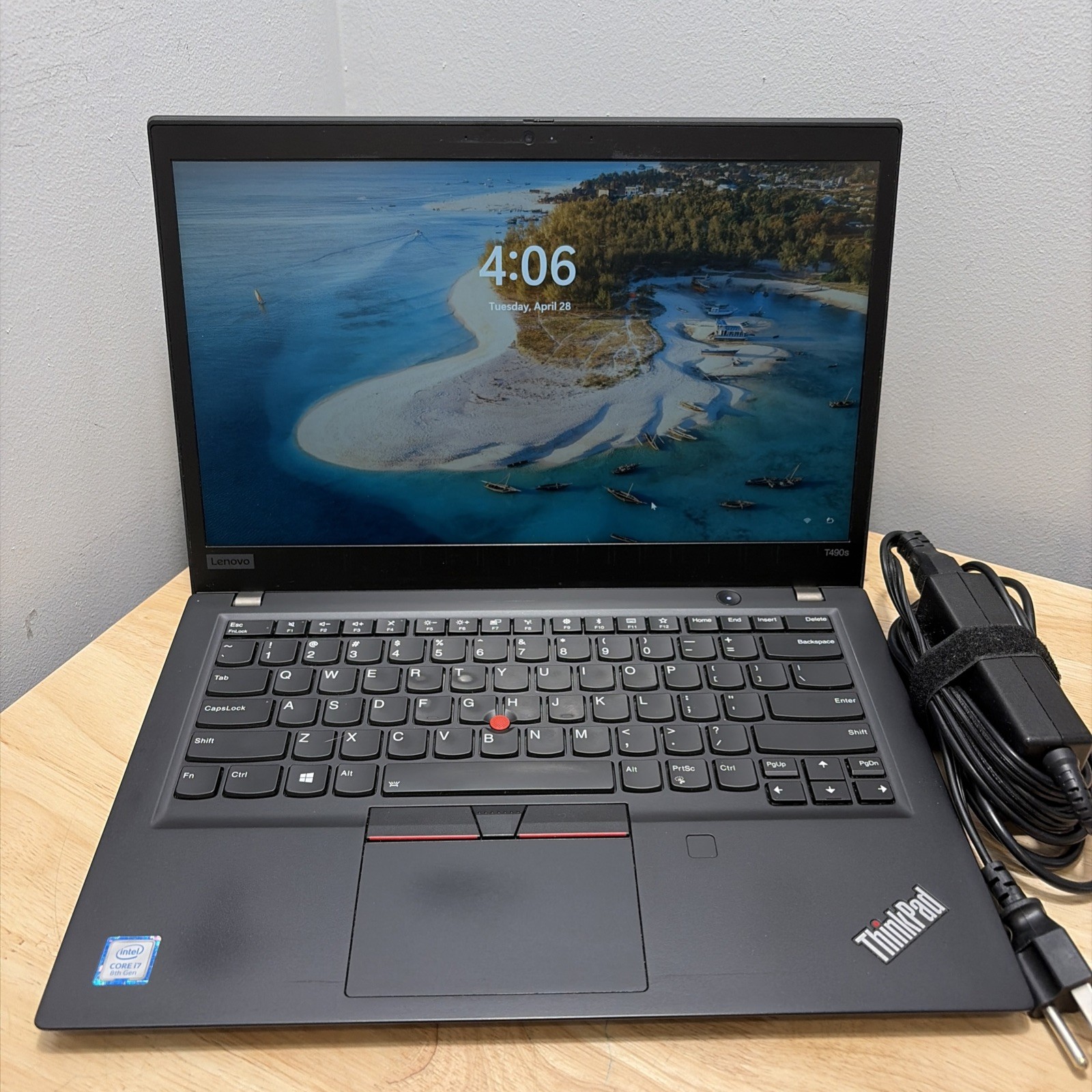 Lenovo ThinkPad T490s Core i7-8565U 1.80GHZ , 8GB 256GB SSD WCam Win 11 Pro Cord
