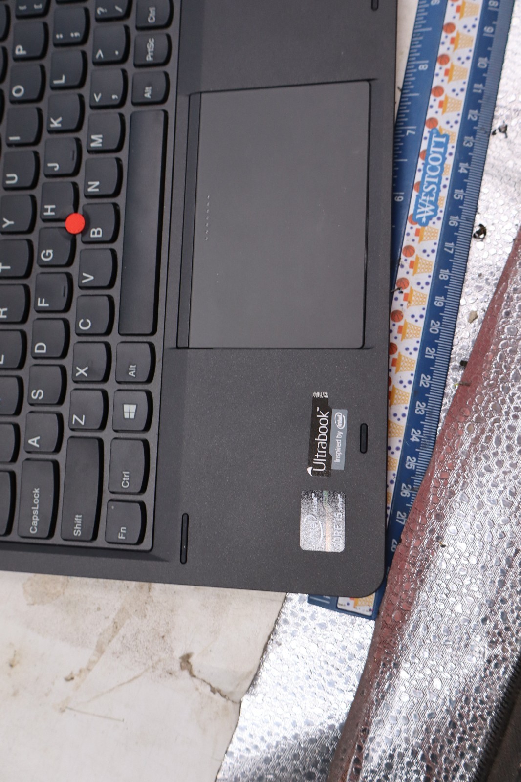 Lenovo ThinkPad windows 8, 2013, unknown specs. for parts. no returns.