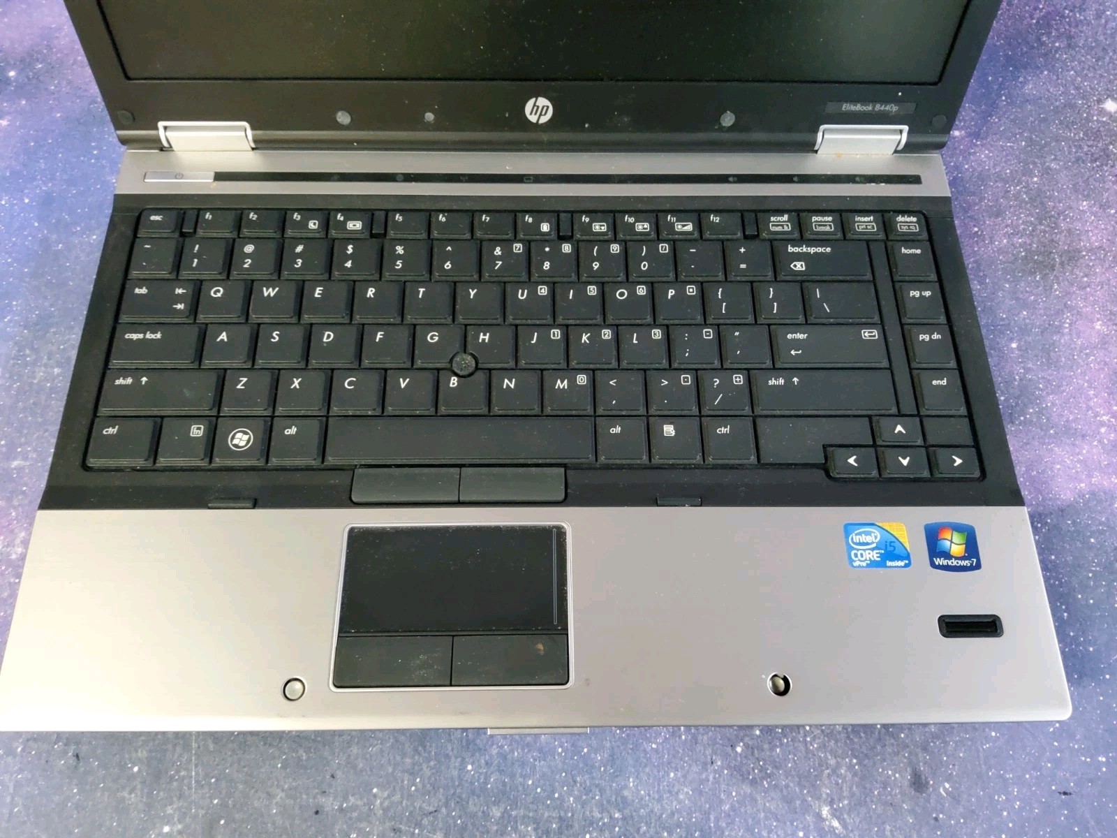 HP EliteBook 8440p No Hard drive no cord Parts Only