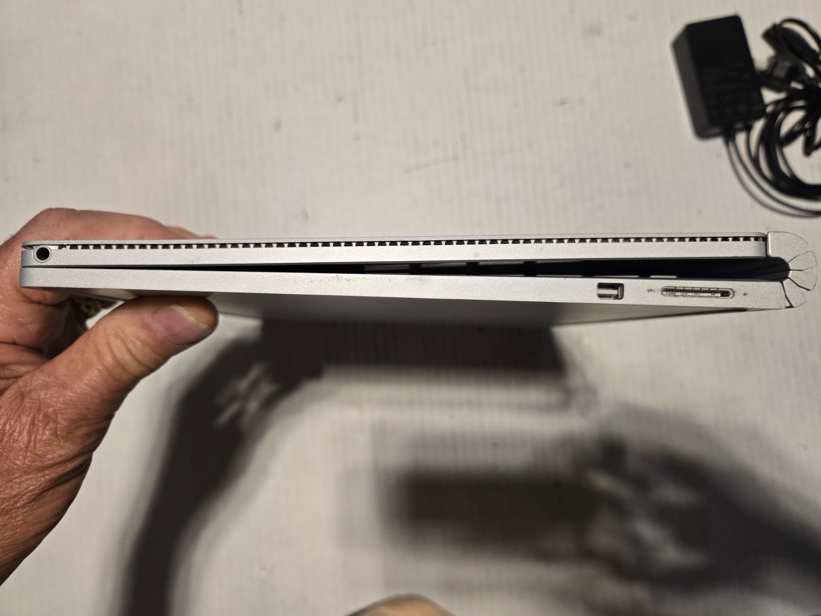Microsoft Surface Book 13.3″ Touch Laptop Core i7-6600U 8GB 256GB Win10 Nice One